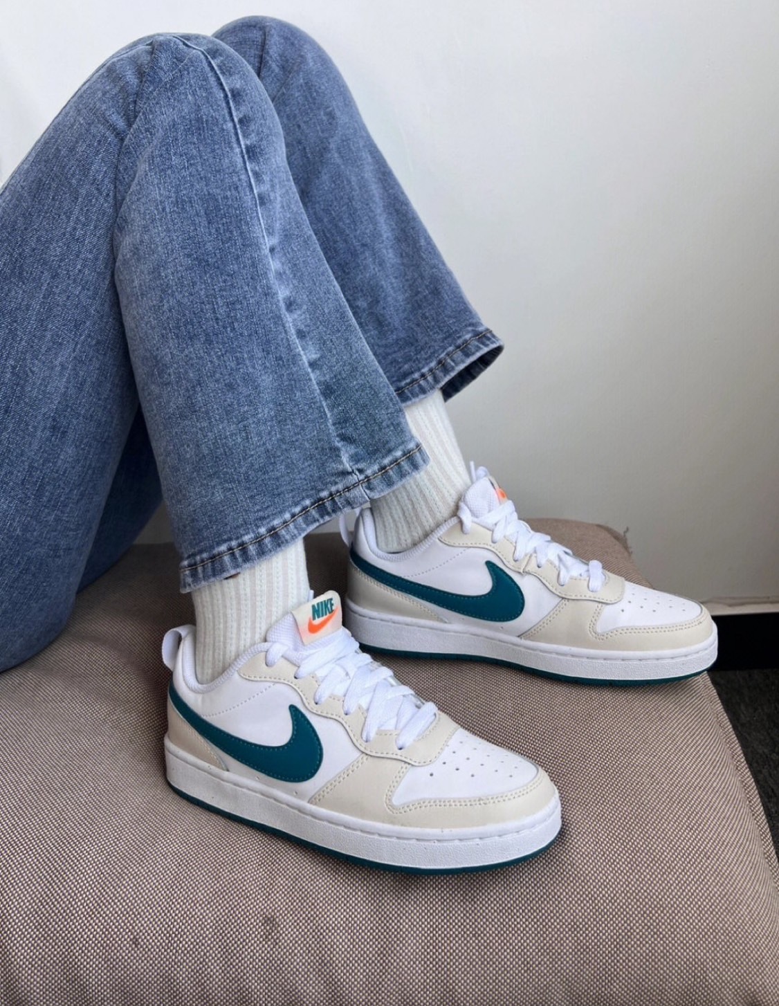 【代購】Nike Court Borough 2 米綠色 板鞋 休閒鞋 米色 BQ5448-017