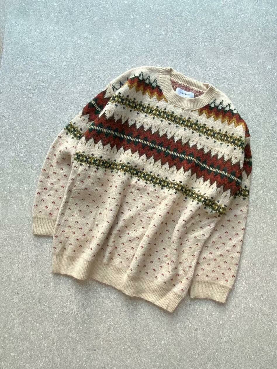 圓領民族花針織衫 And More-054T