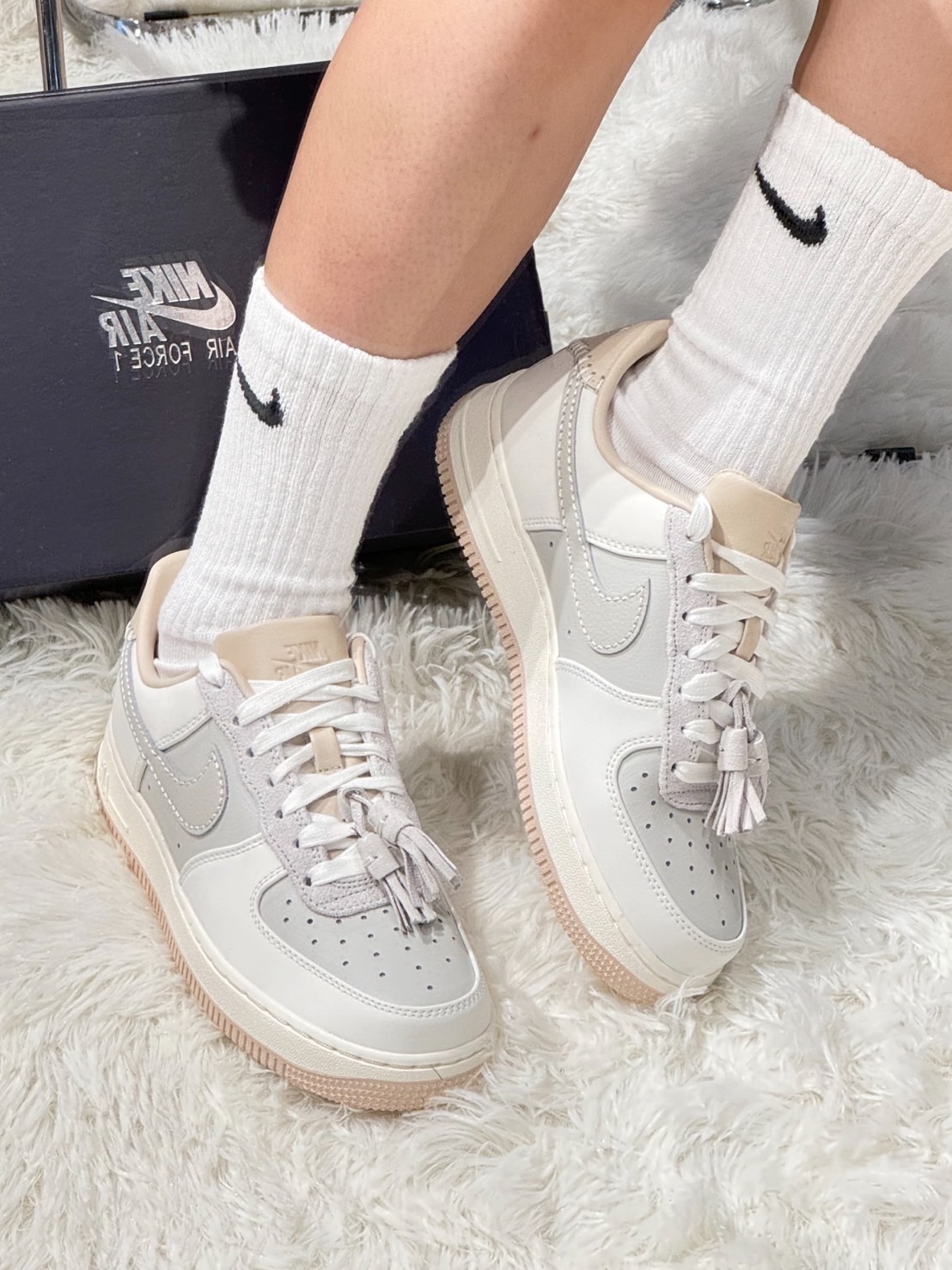 NIKE AIR FORCE 奶油縫線 流蘇