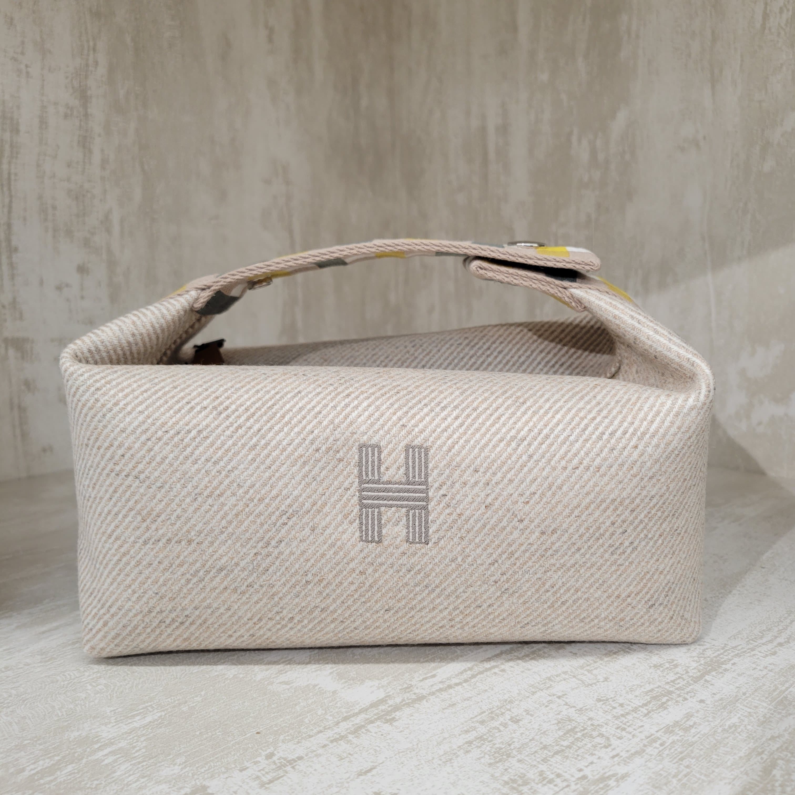 HERMES Bride-a-Brac au Carre case,  seigle(BEIGE) 米白灰