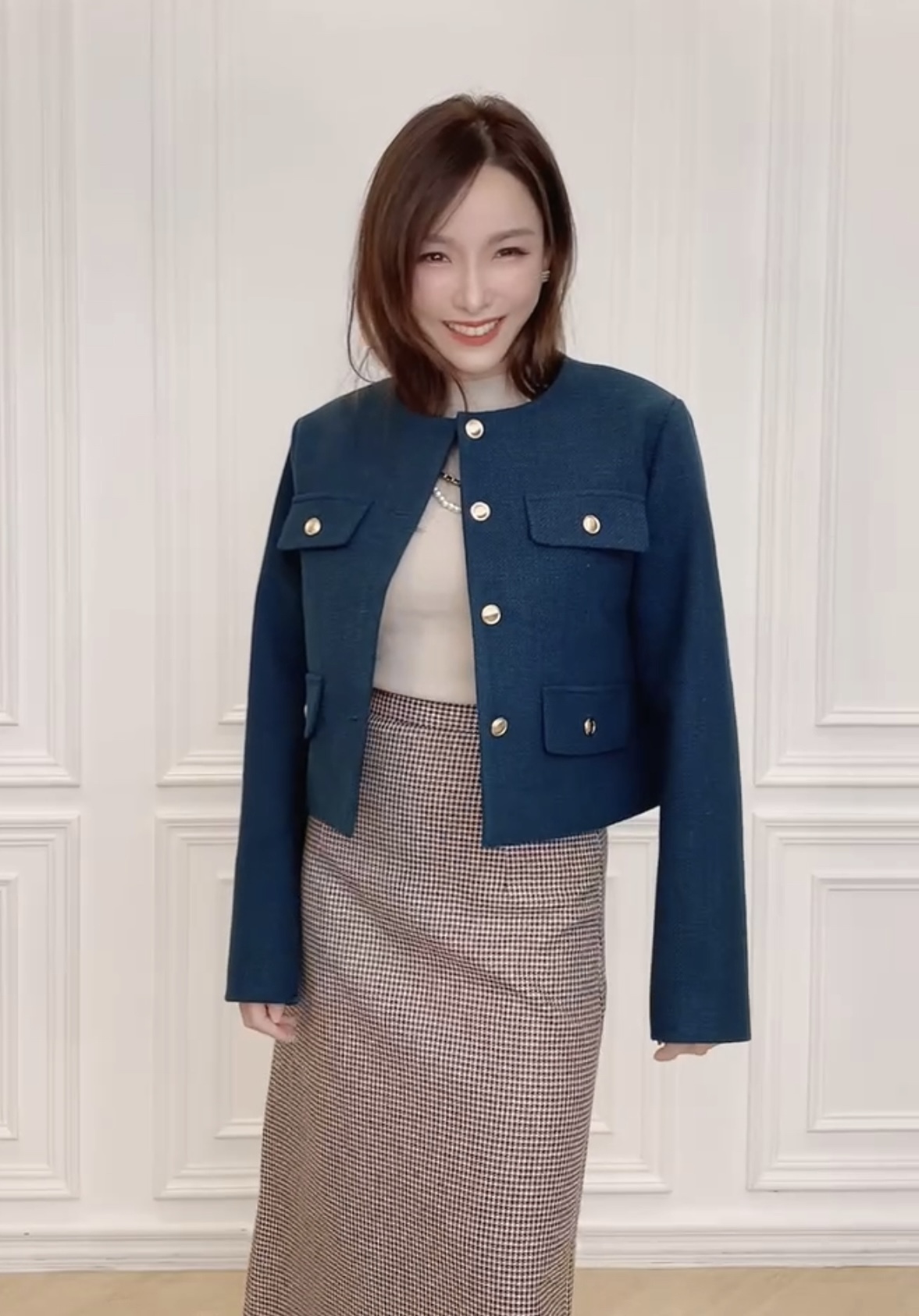 典雅金釦毛料廂型外套