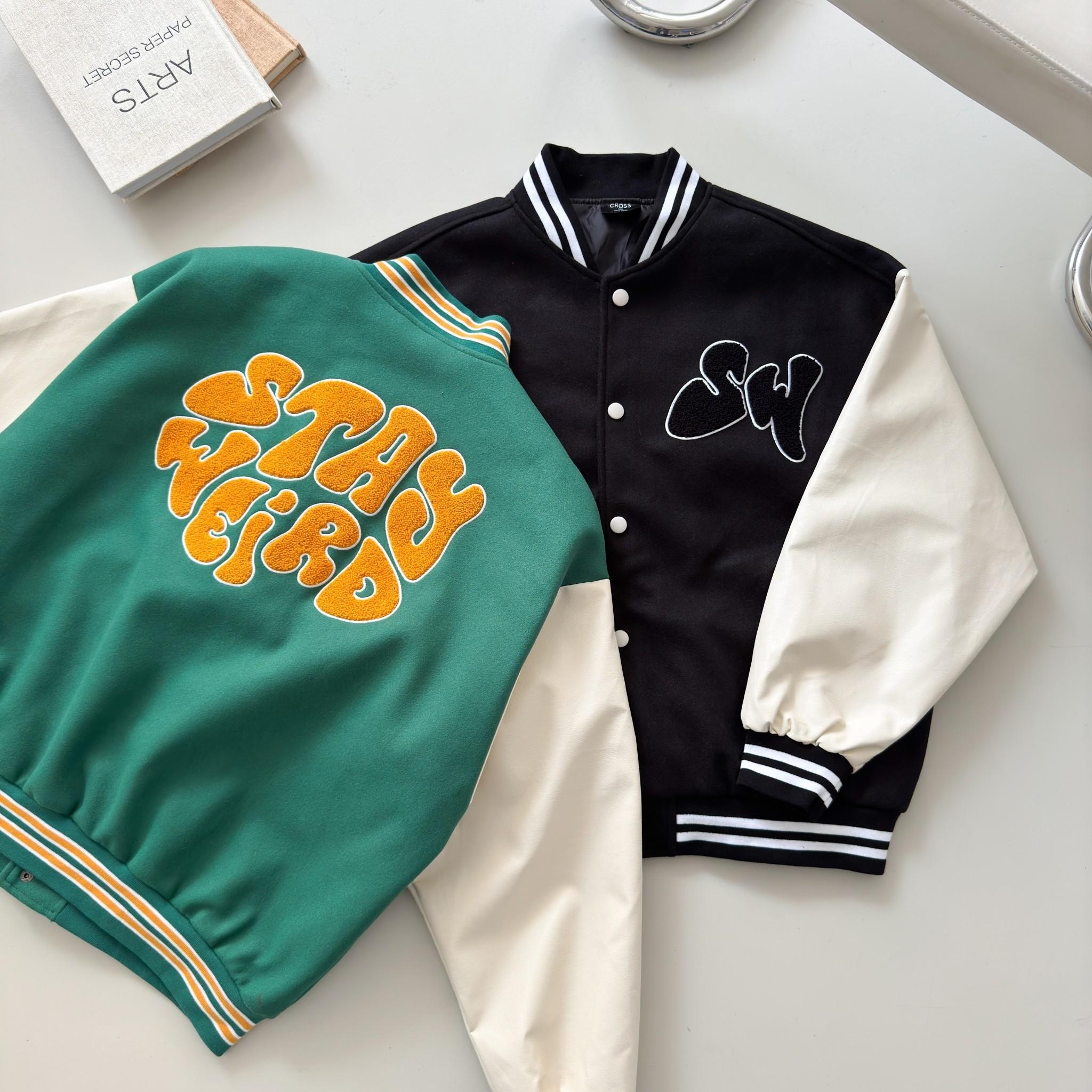 SW 毛巾繡拼接皮革袖棒球外套 98240