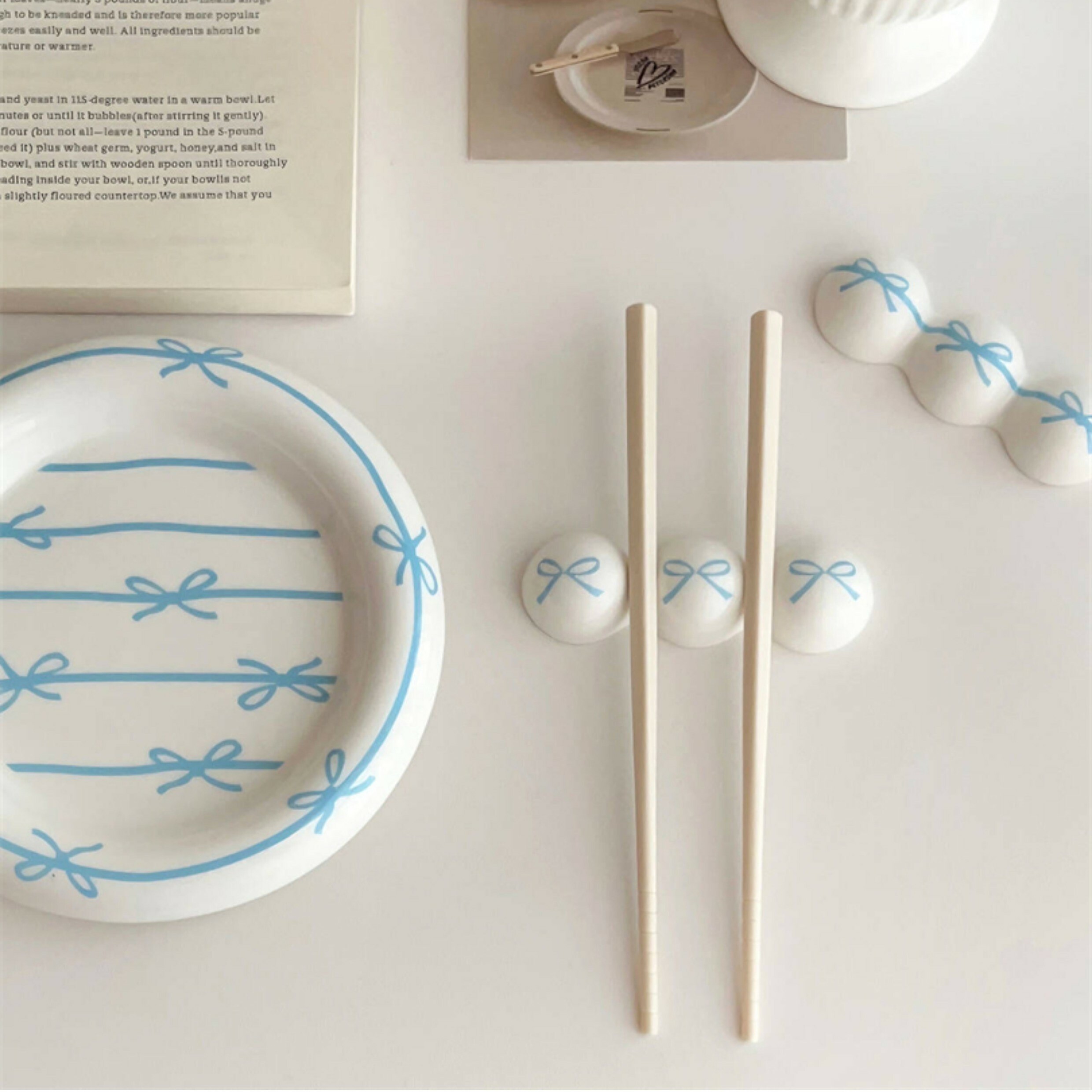 《5561》韓國ins風蝴蝶結珠珠陶瓷筷架