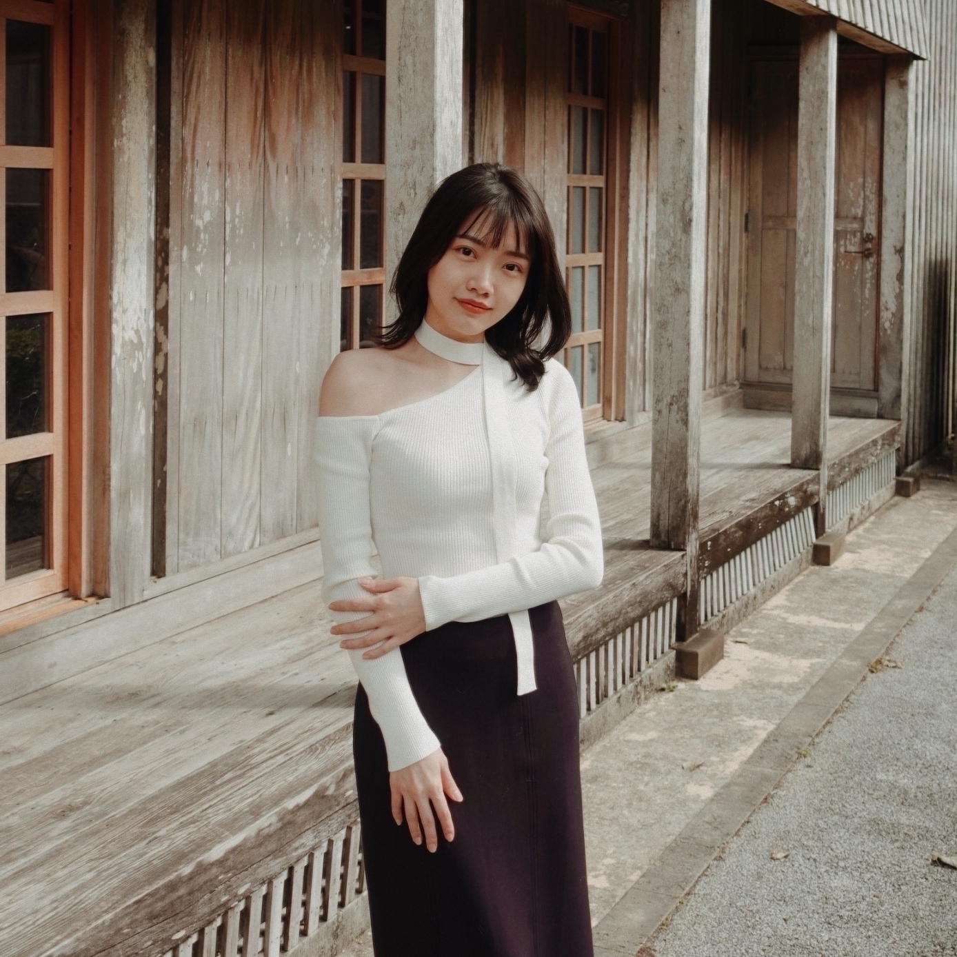 1W03 自留!設計感斜肩繞脖針織上衣 四色