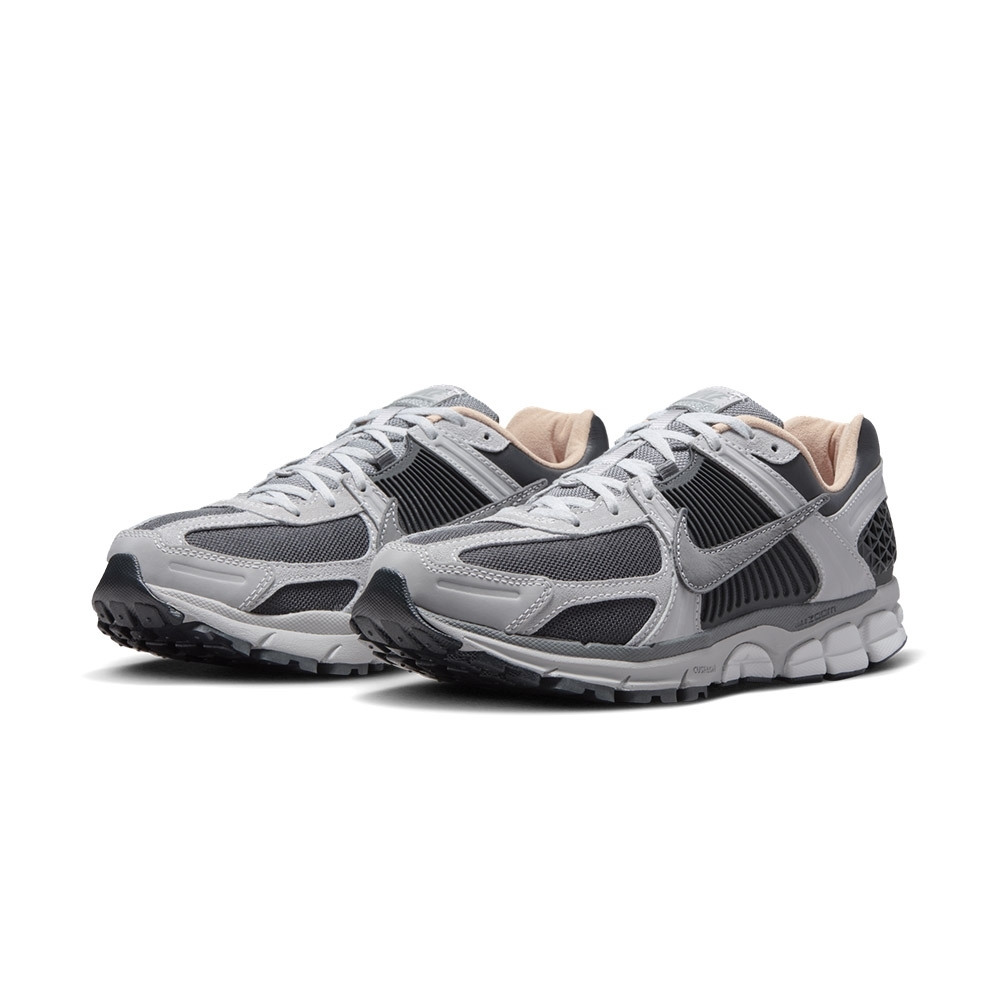 Nike Vomero Zoom 5 Smoke Grey 黑灰拼接皮革 hv5982-001