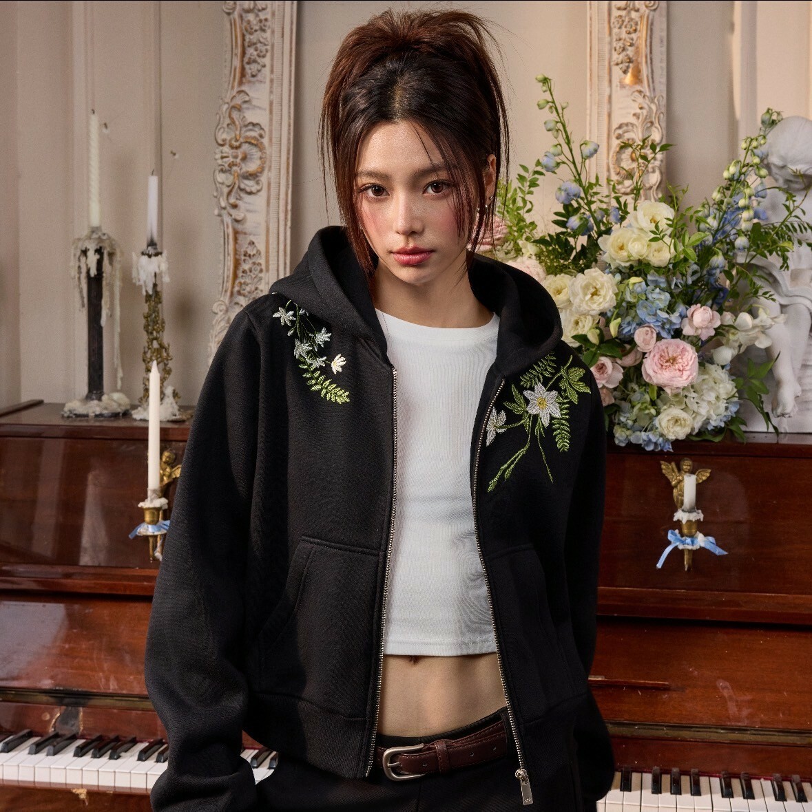 harsh and cruel 2025SS 新中式 花卉刺繡 LOGO 短版 女款 連帽外套