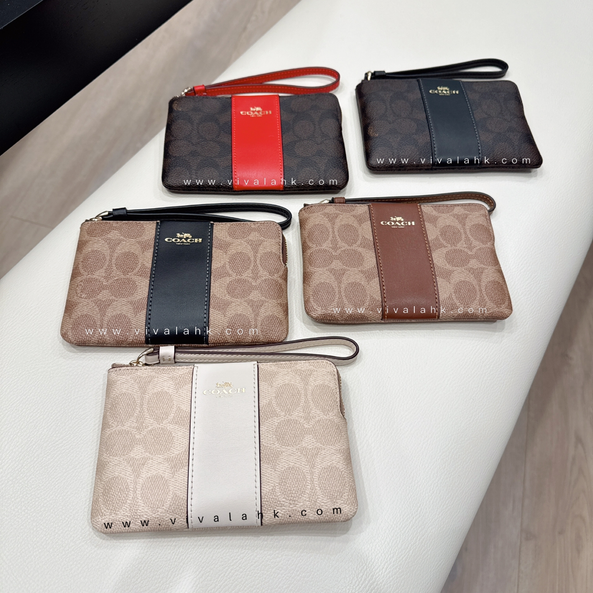 Coach - Corner Zip Wristlet In Signature Canvas (CW854)