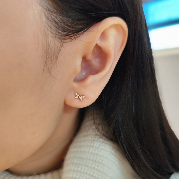 18K黃金鑽石蝴蝶造型耳環