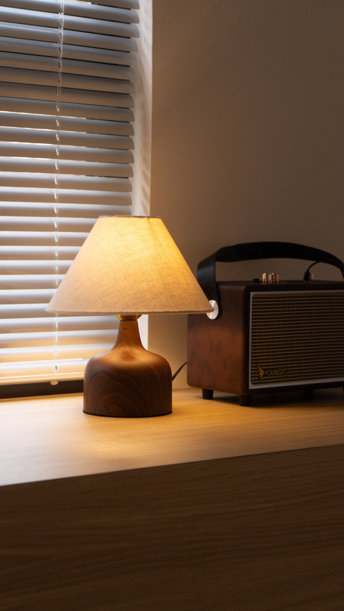韓系簡約胡桃木紋路檯燈