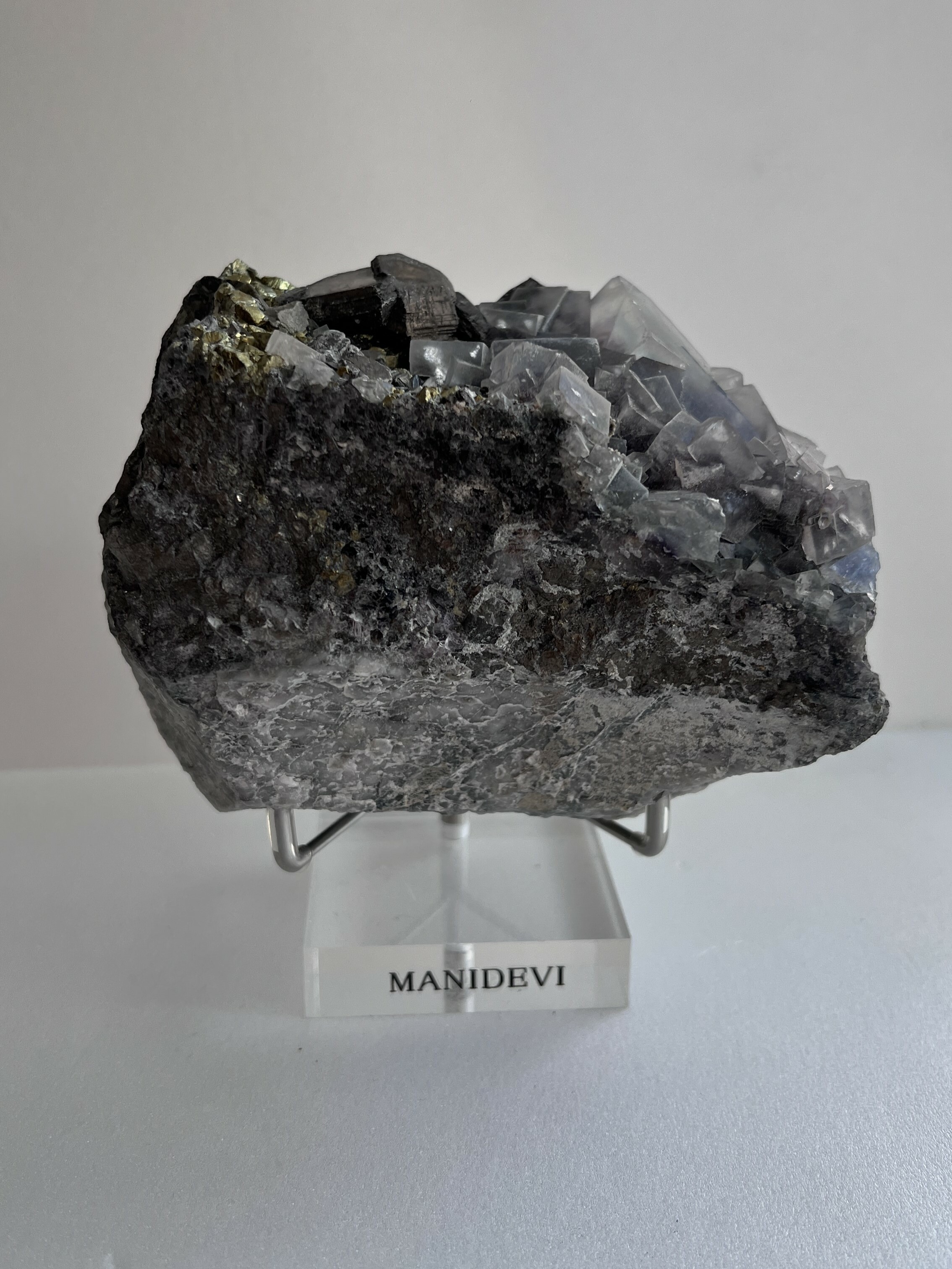 綠螢石共生黃鐵礦 Green Fluorite&PYRITE