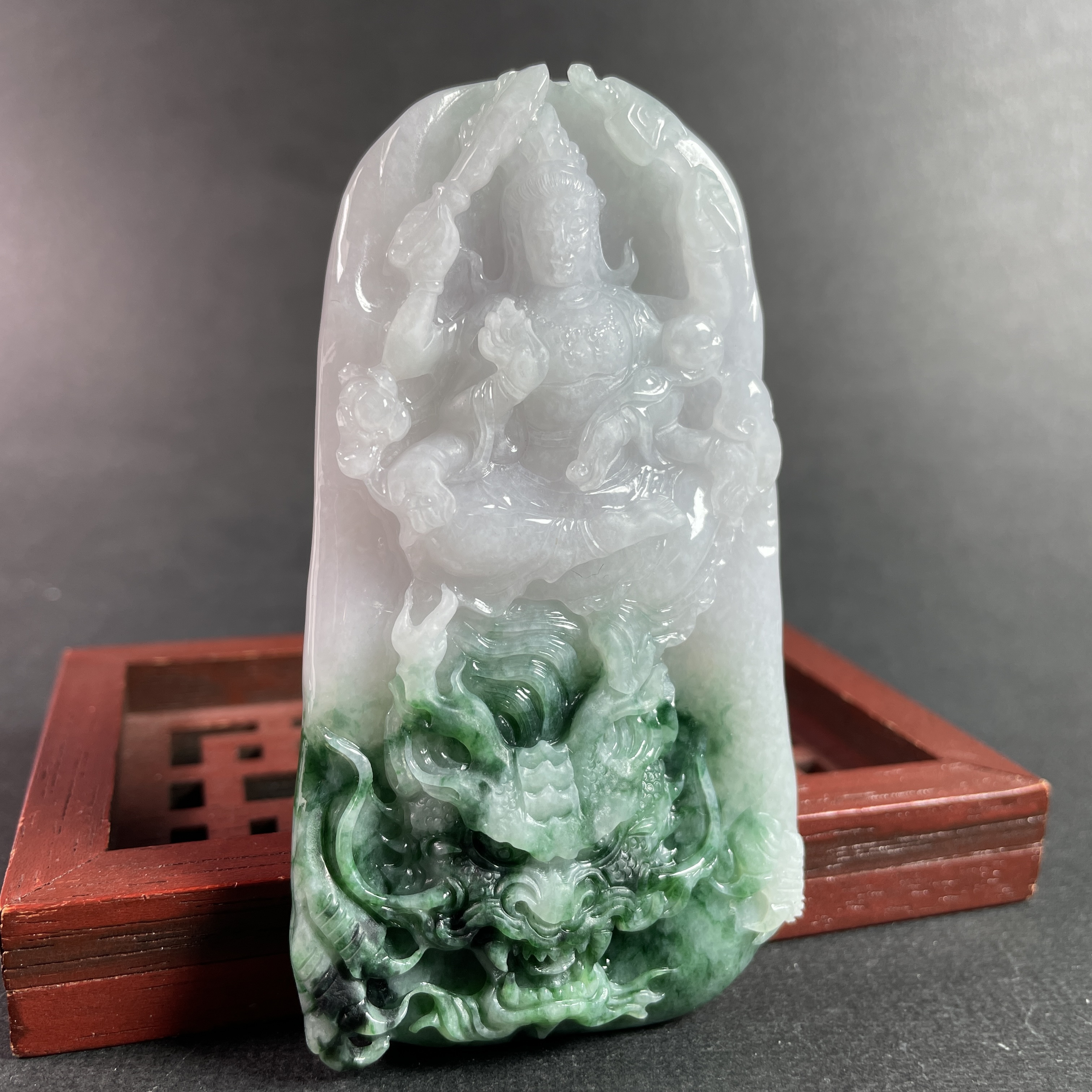 J2045 翡翠六臂御龍觀音