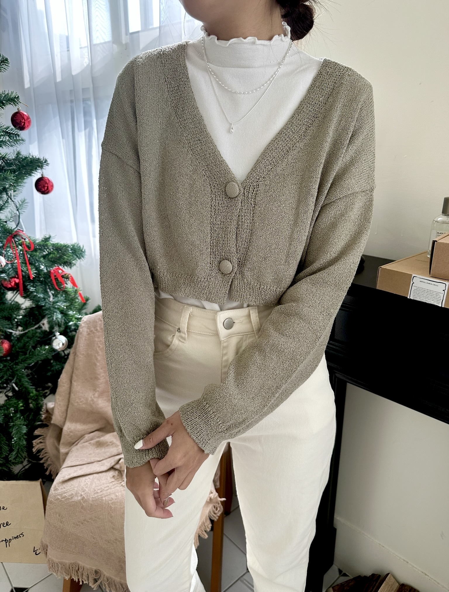 甜系回歸包釦短版V領罩衫