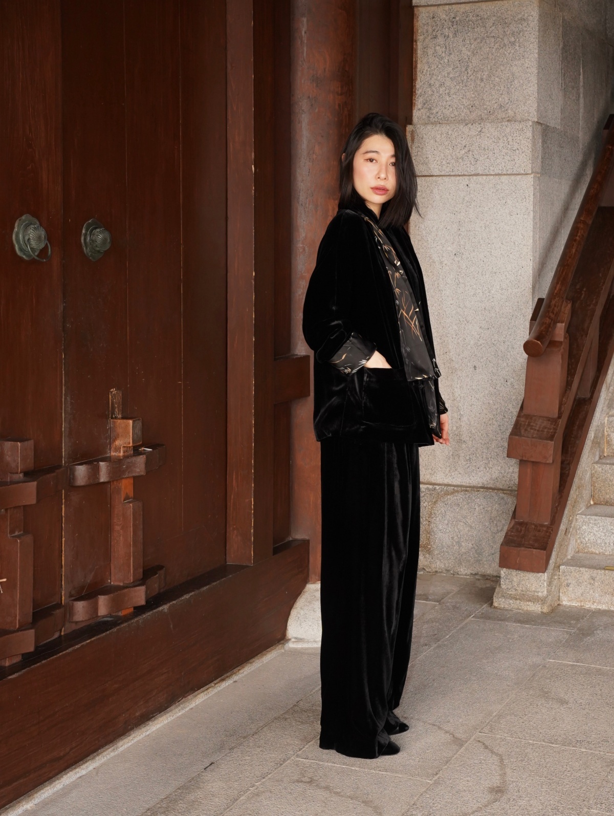 HANAA 新年季黑色絲絨新中式垂感中高腰休閒褲