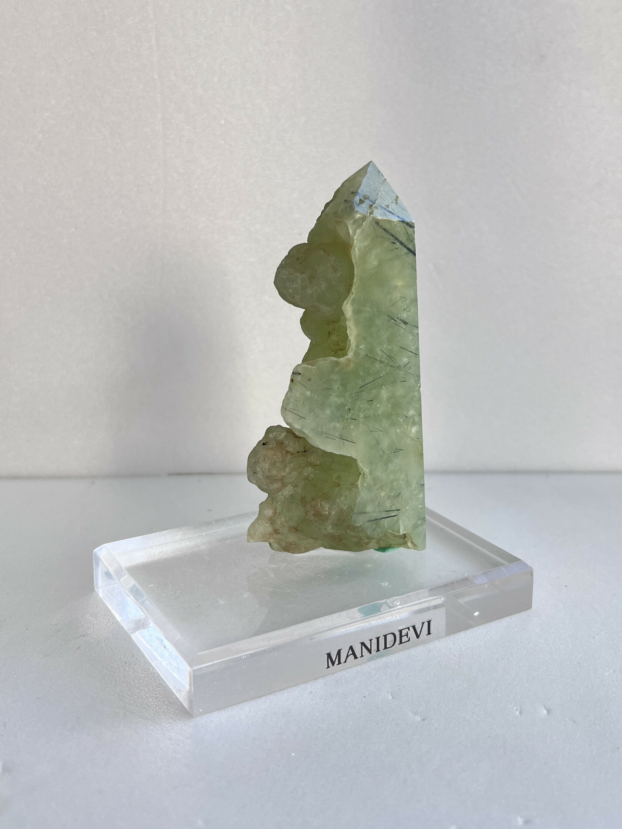 翡翠葡萄石 Prehnite