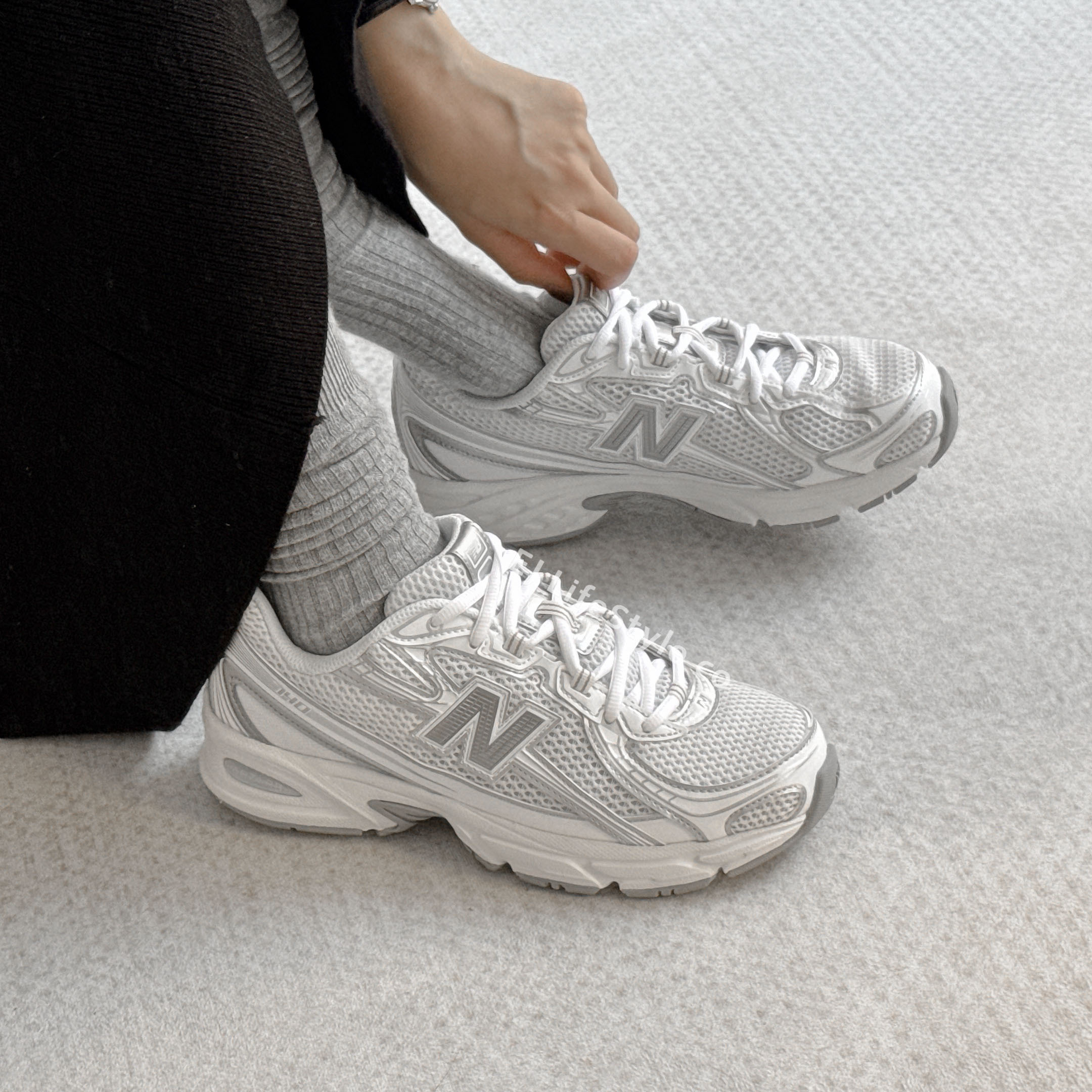 NEW BALANCE 740 白灰銀 銀色 白銀 復古 男女鞋 U740WM2 / 現貨