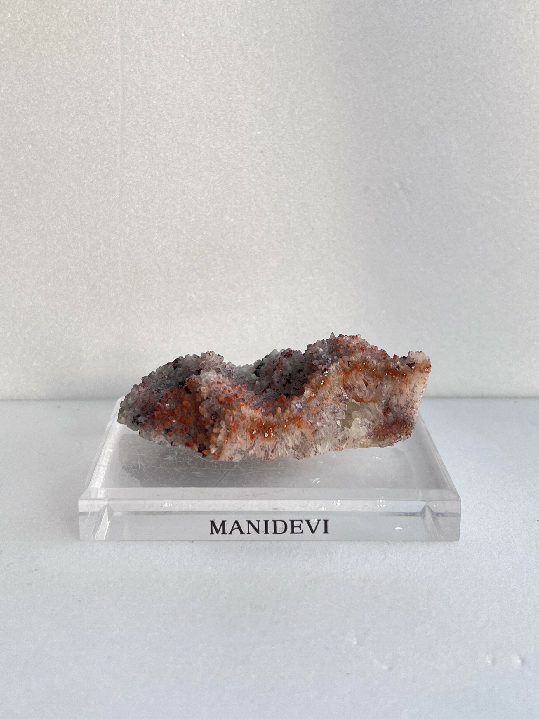 紅水晶共生黃鐵礦 Red Quartz