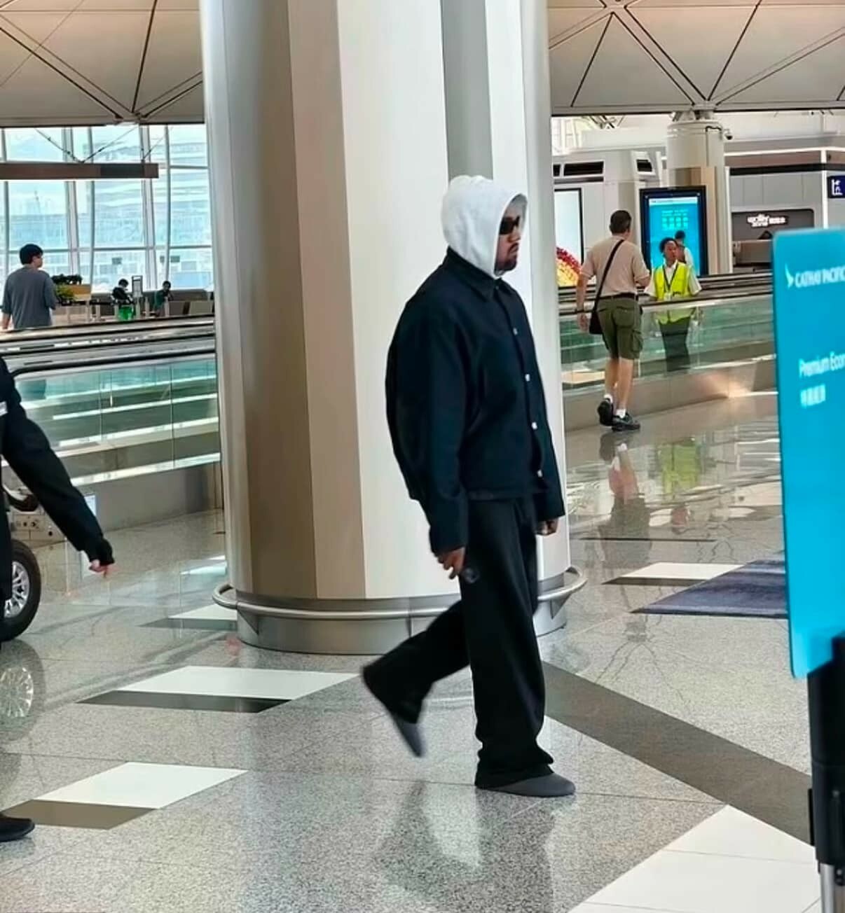 "現貨" Yeezy SL-01 全黑 新款拖鞋