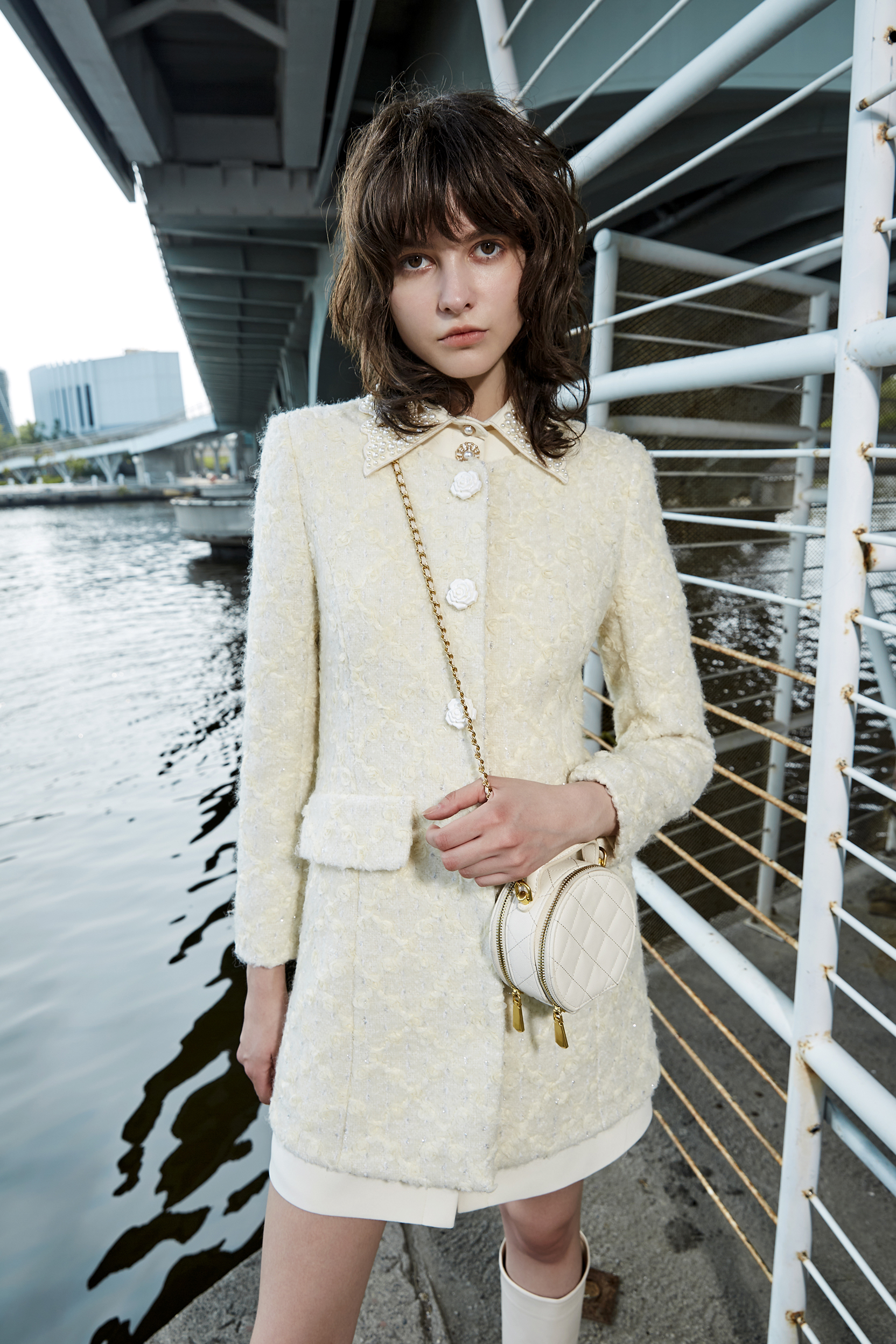 BD15069D1 法式白緞花織紋無領長版粗花呢外套