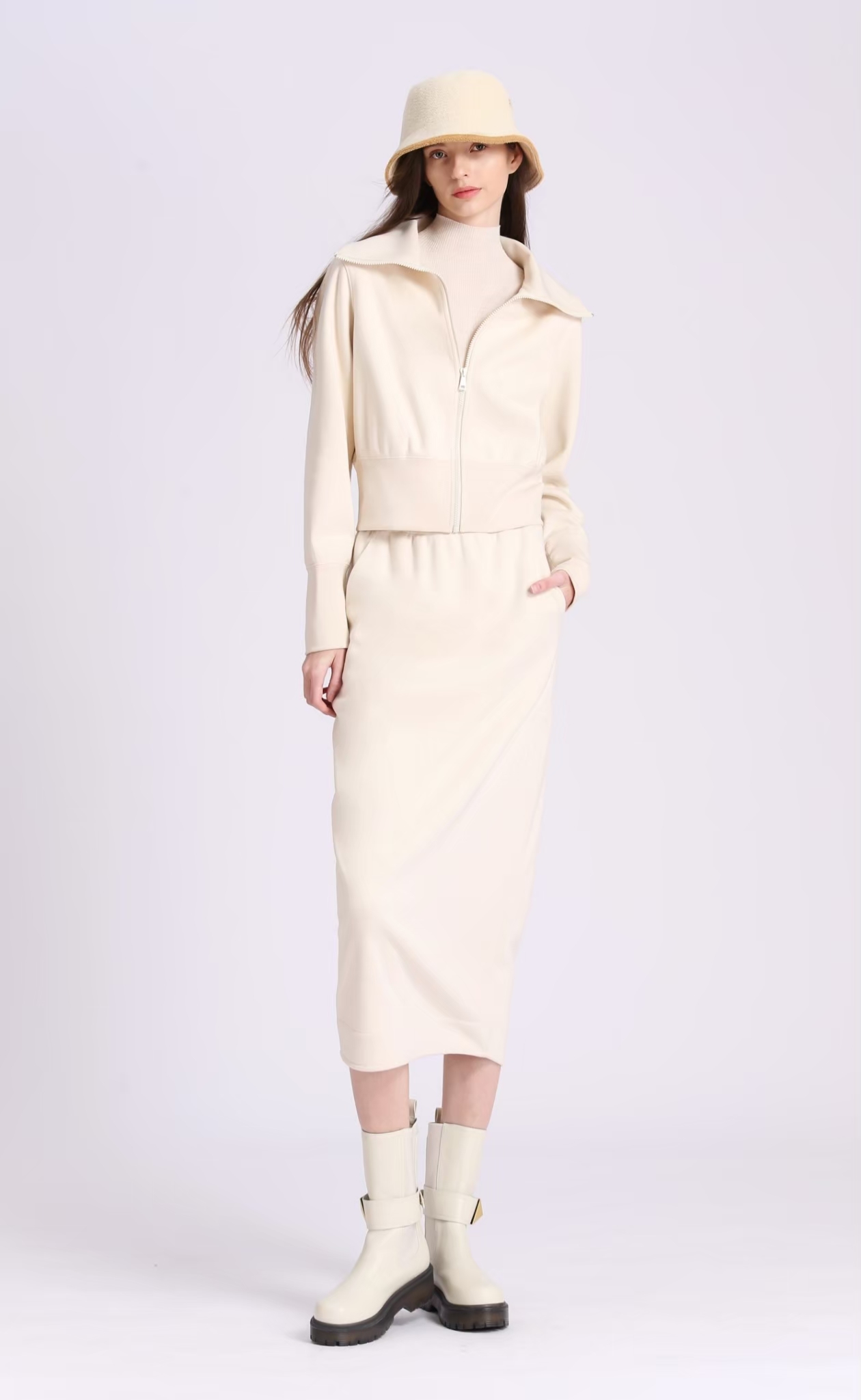 BD15115D1 極簡奶霜立領外套