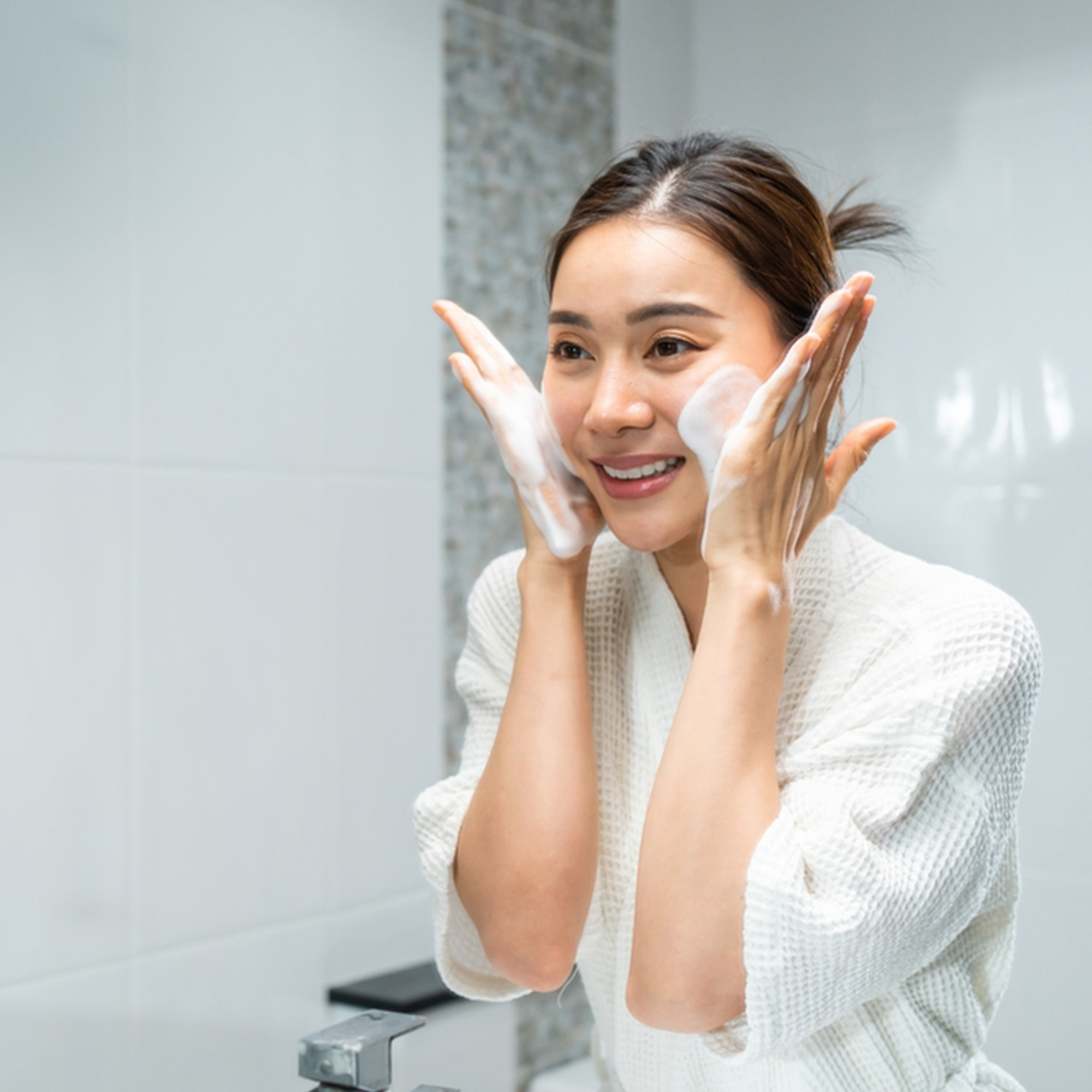 早上洗臉要用洗面乳嗎？破解5大迷思洗出好膚質！