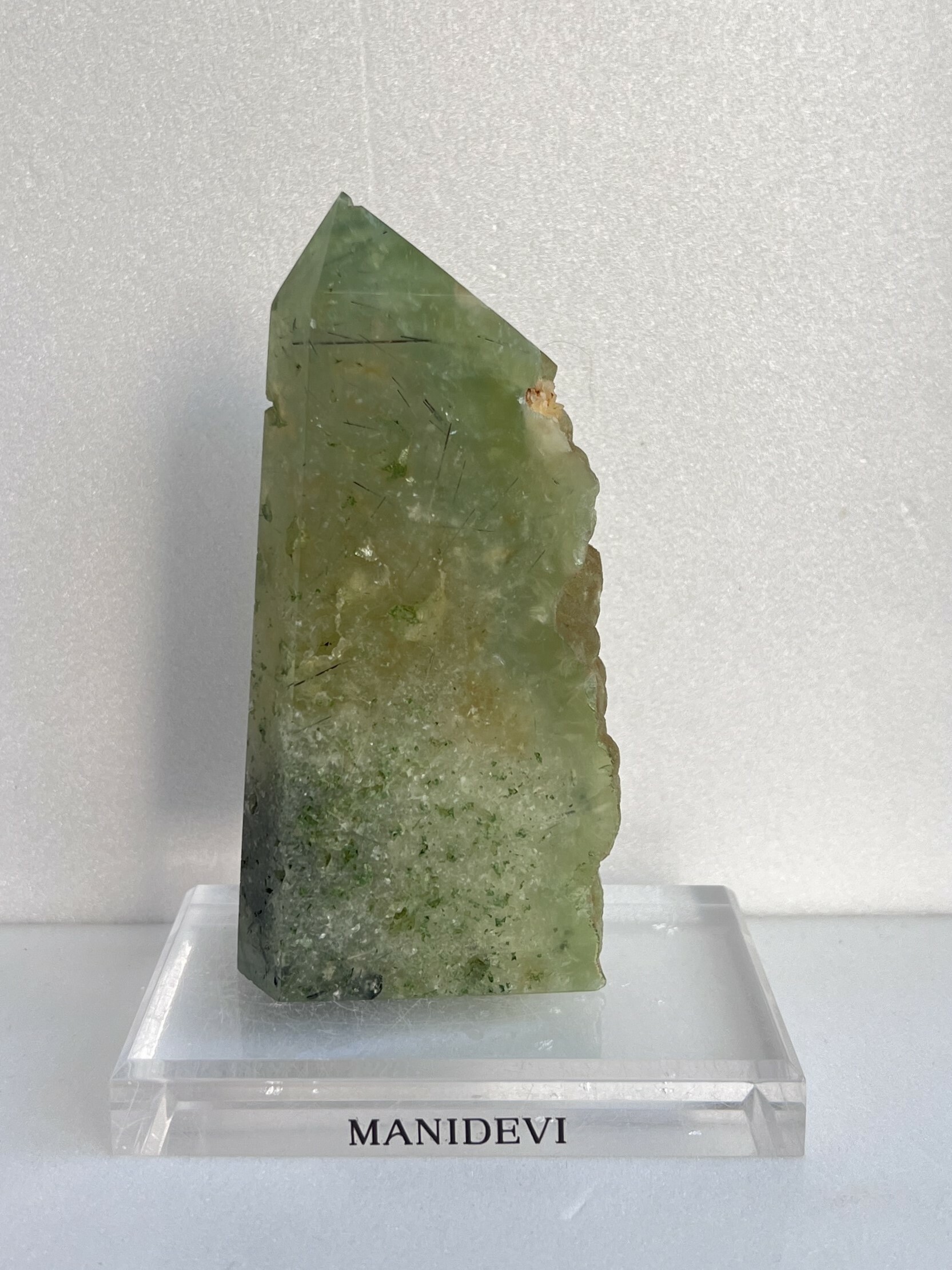 翡翠葡萄石 Prehnite