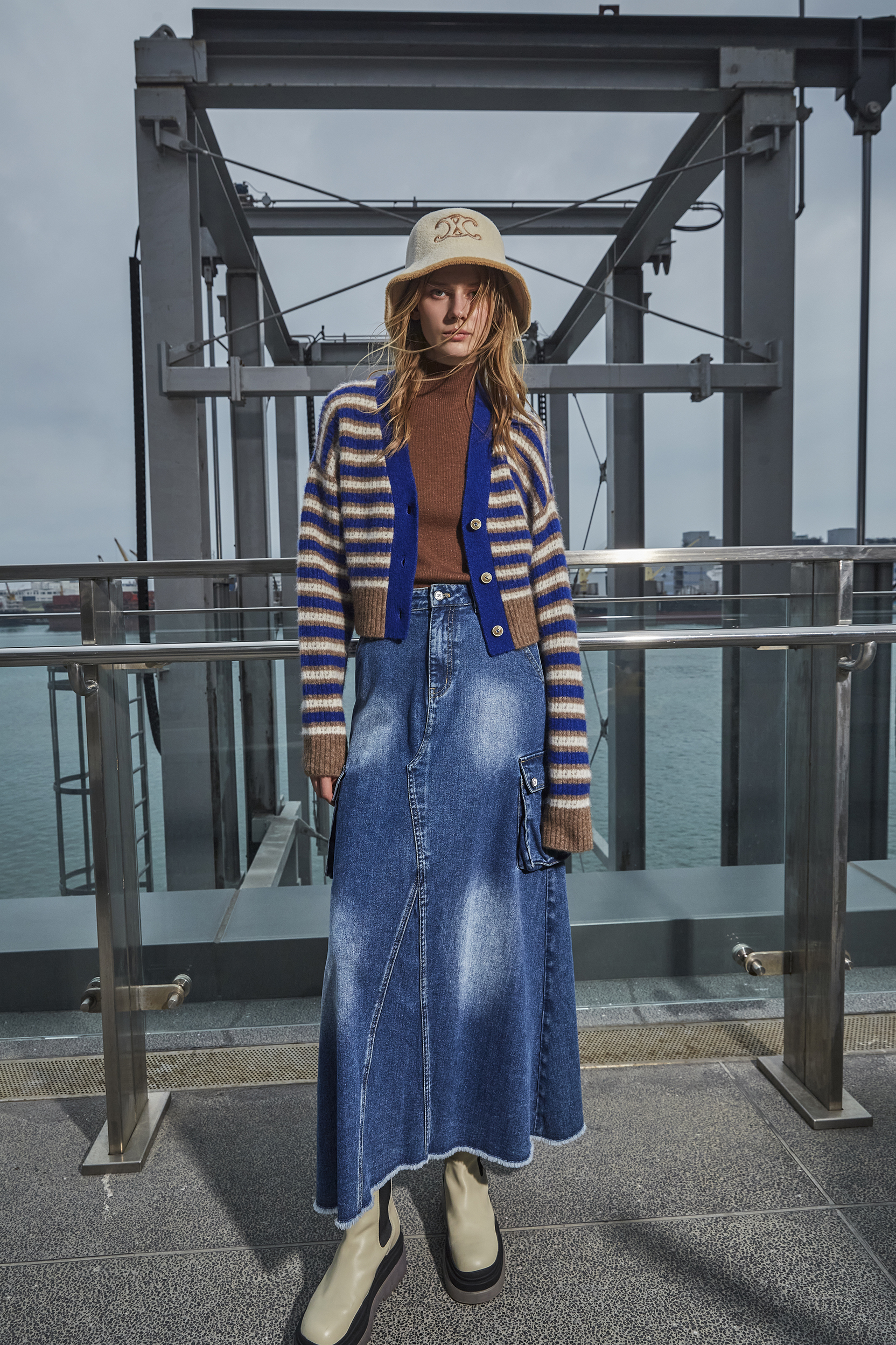 BD15210D1 北歐微風條紋短版針織開襟外