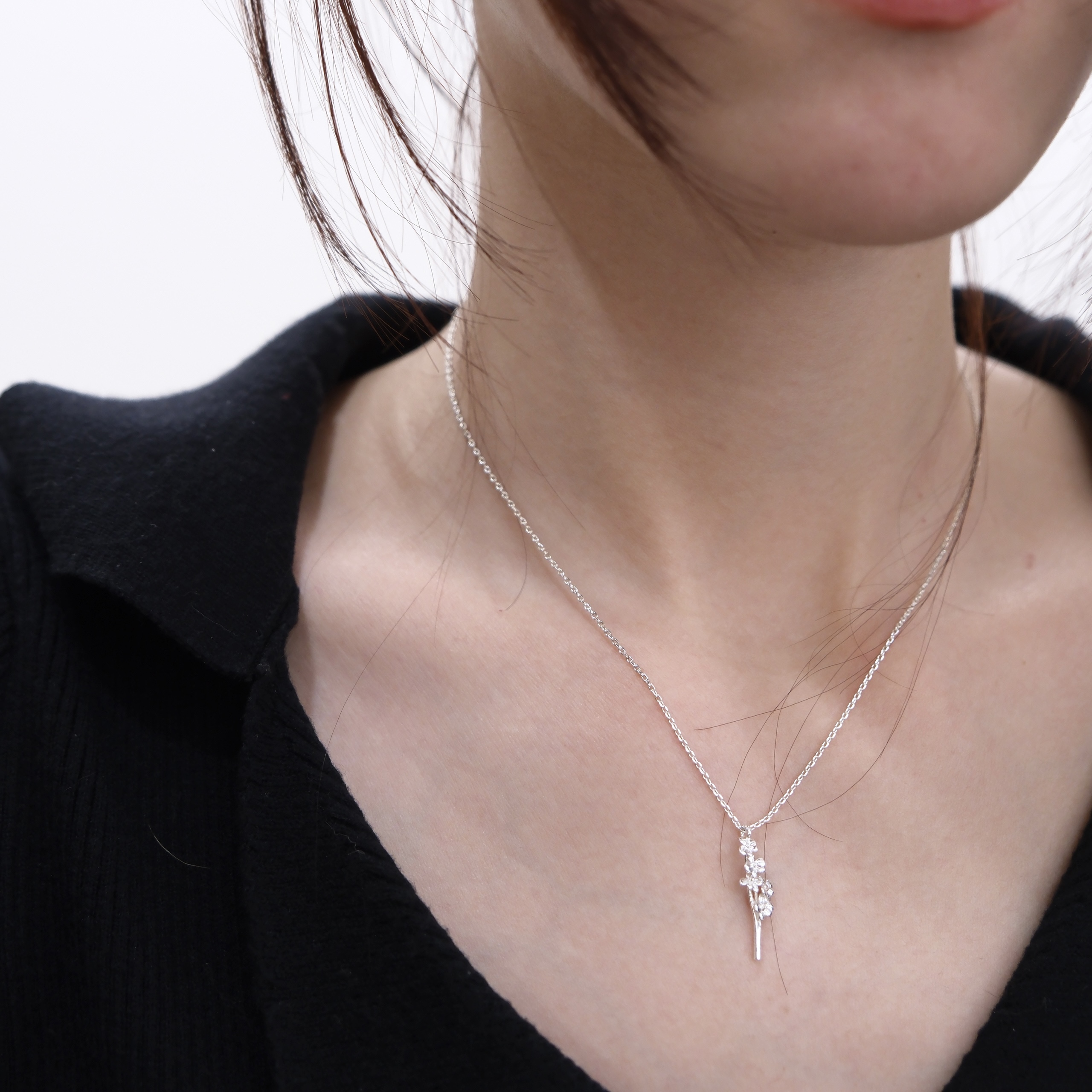 LISA ANGEL-飛燕草項鍊