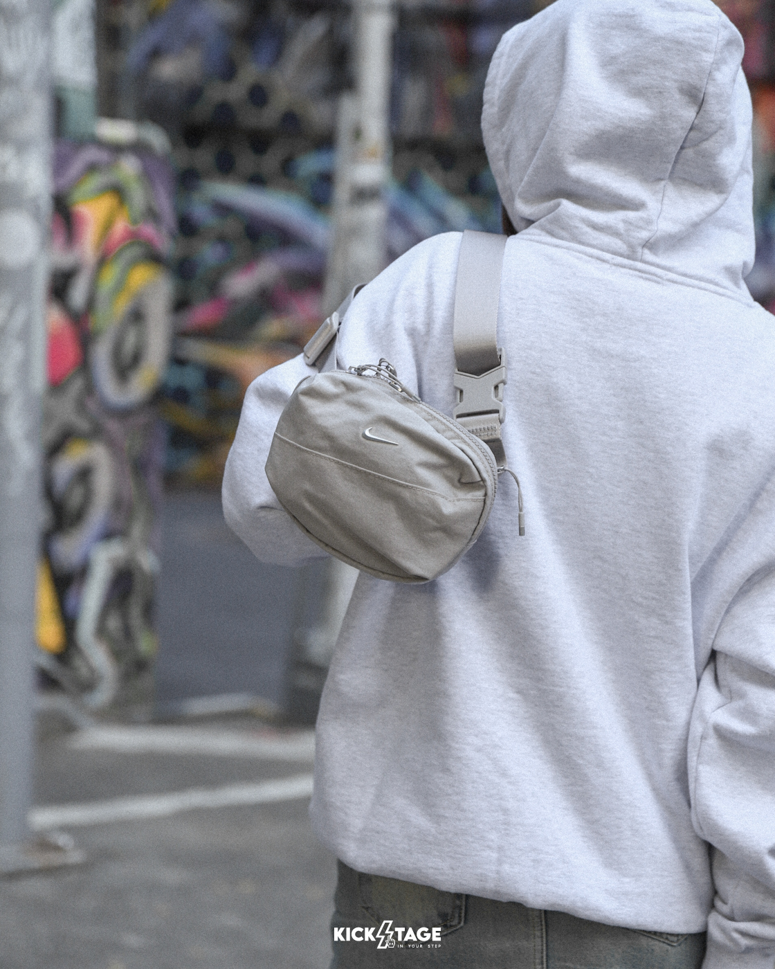 NIKE AURA WAISTPACK 灰 酪梨綠 黑 棕 休閒 小LOGO 斜背包 小包 腰包【HM6120】