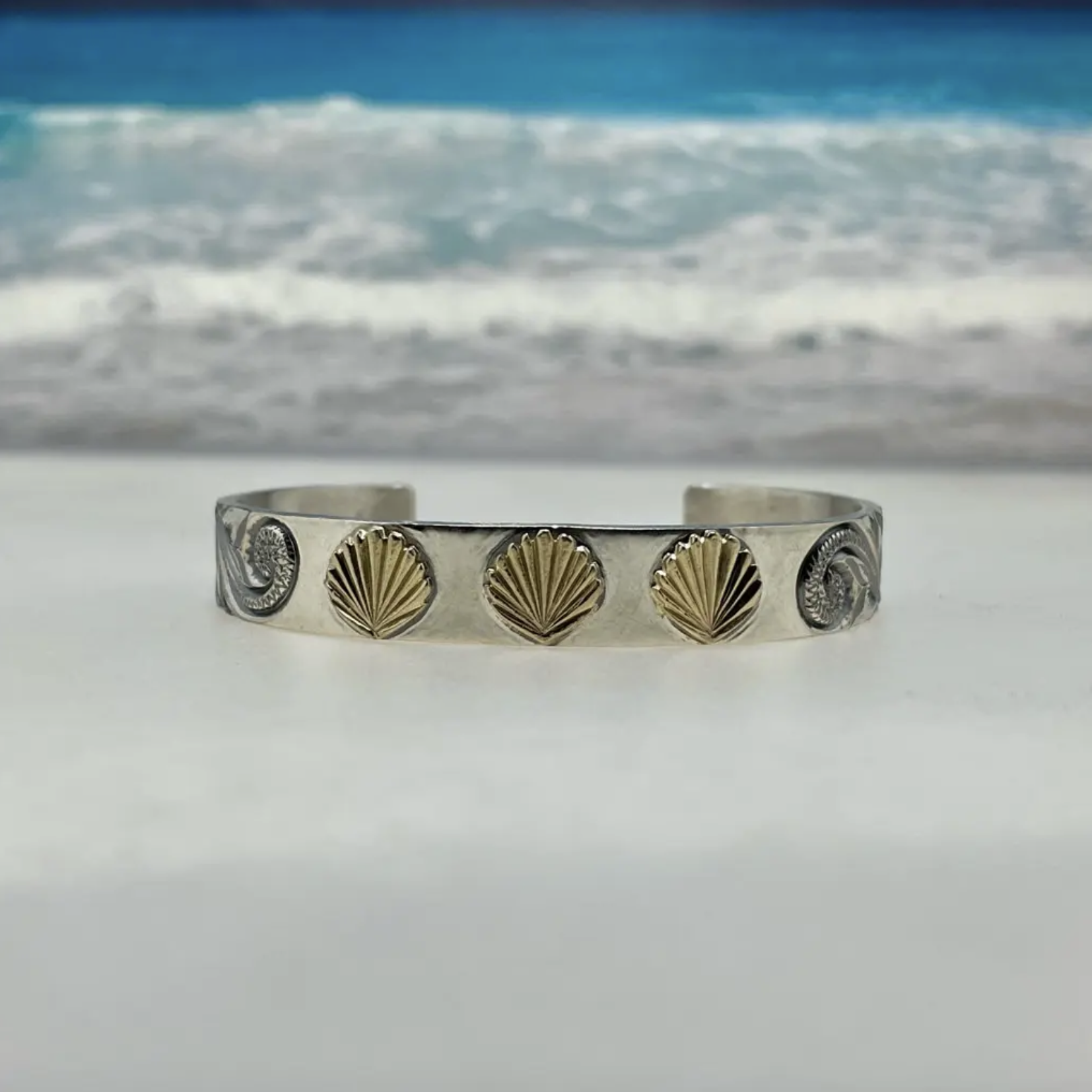 鳴島翔 三金貝殼 Bangle