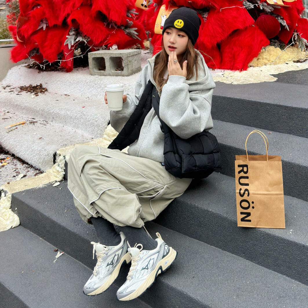 MIZUNO FIYI V2 奶油煙灰銀 米白 米色 復古 男女鞋 D1GH241511 / 預購