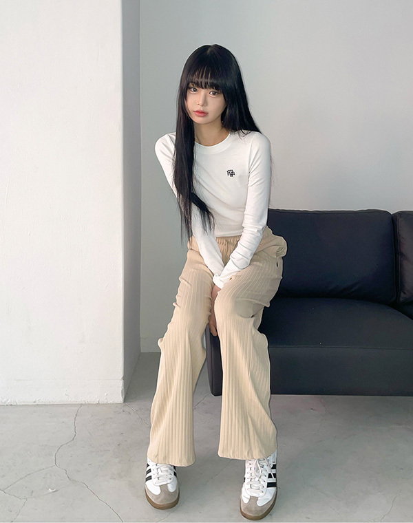 預訂｜MUAHMUAH SLIM FIT CROP LONG SLEEVE T-SHIRT