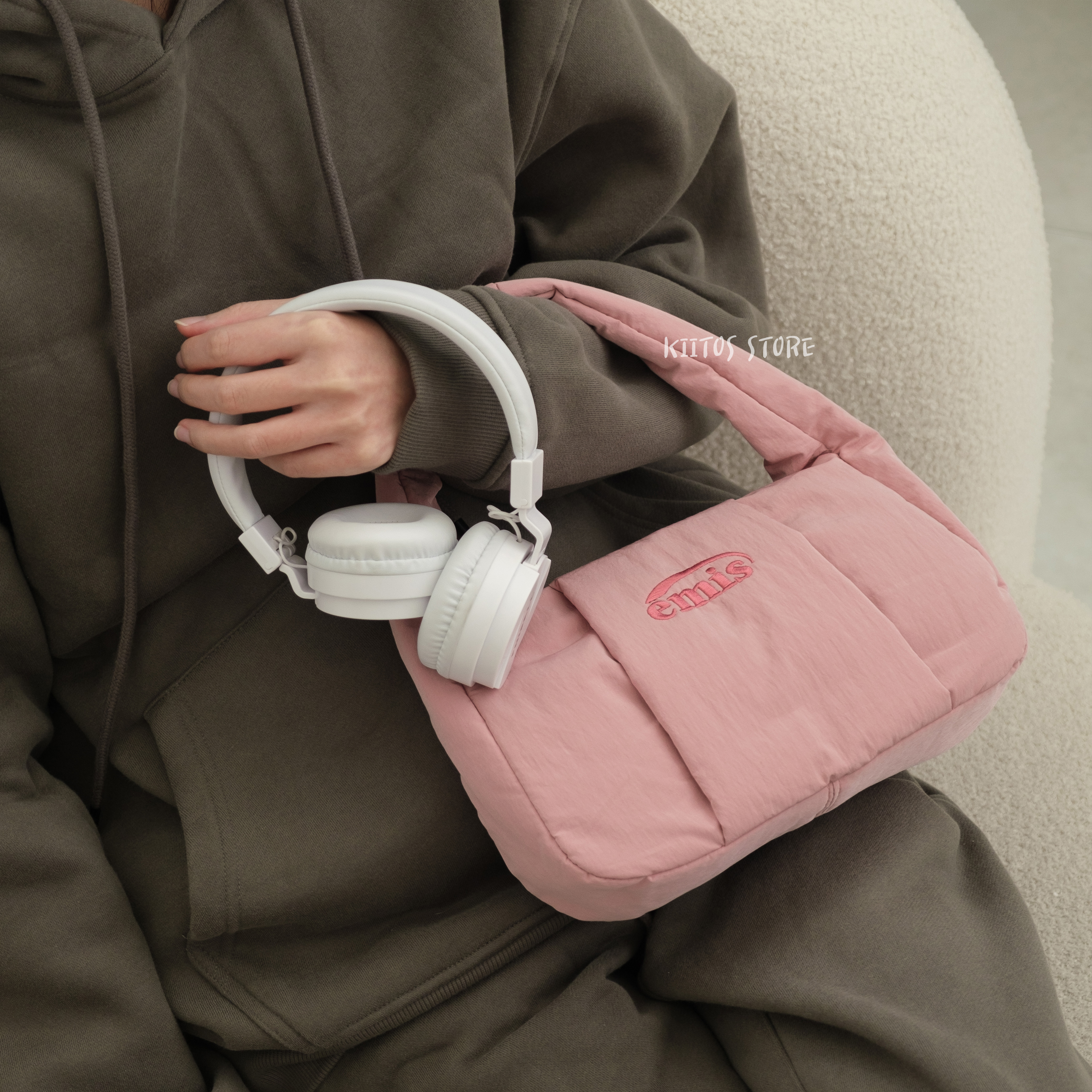 【emis】韓国人気★ PADDED HOBO BAG EMIS Padded Hobo Bag Khaki | Stylish & Functional | Koriah