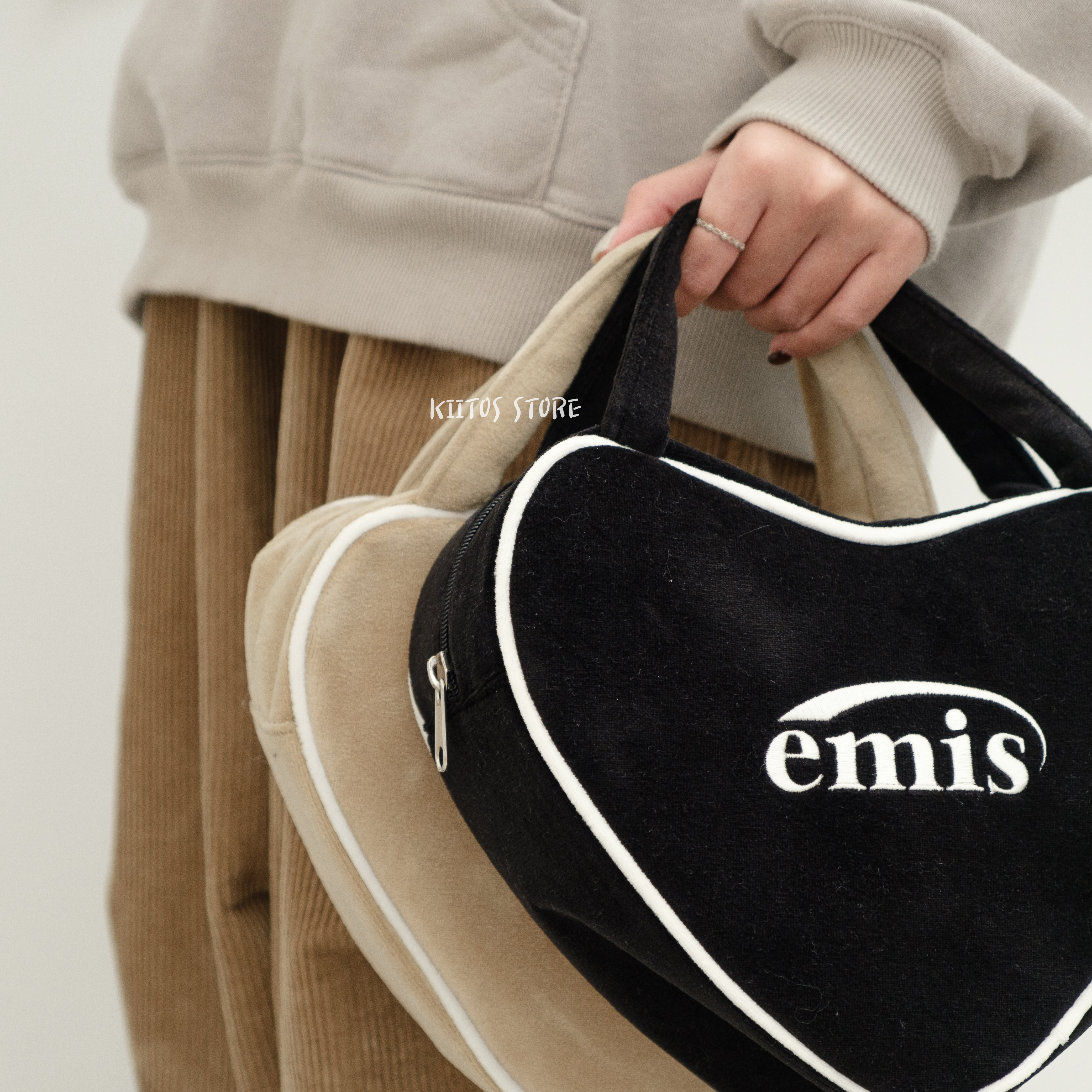 【EMIS】VELOUR HEART TOTE BAG : BLACK VELOUR HEART TOTE BAG-BLACK - EMIS