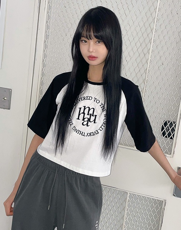 預訂｜MUAHMUAH STITCH LOGO RAGLAN HALF T-SHIRT