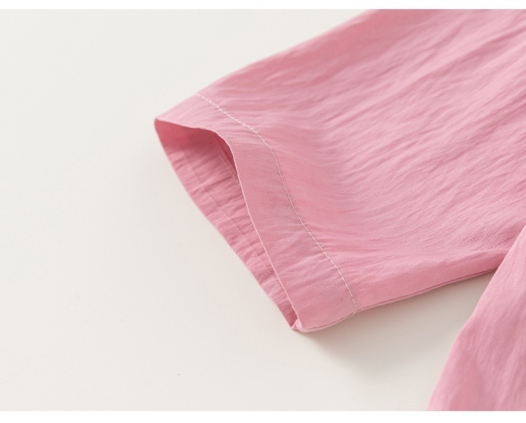 男女寶都可以穿的氣色粉上衣