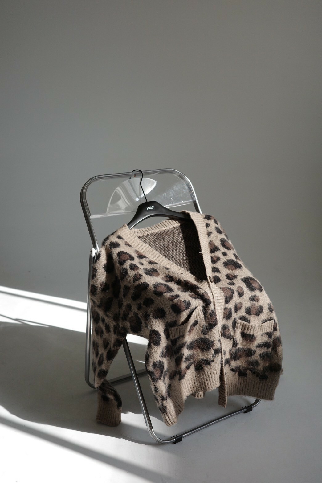 歐美豹紋排釦針織外套