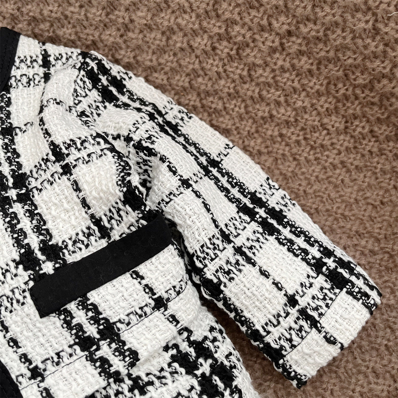 春款小香款兩件式包屁衣袖子細節