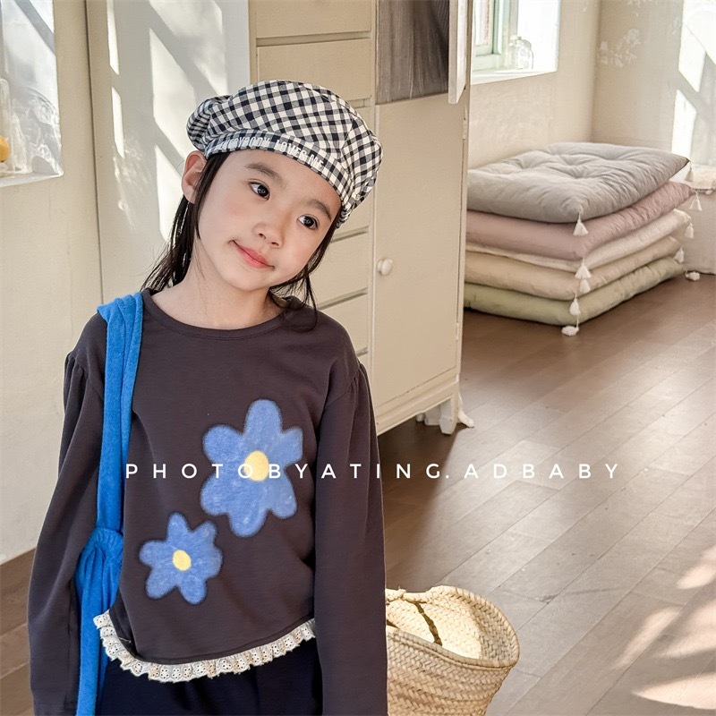 花朵花邊拼接上衣