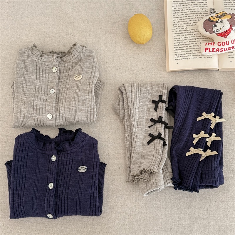 木耳邊外套+蝴蝶結內搭褲