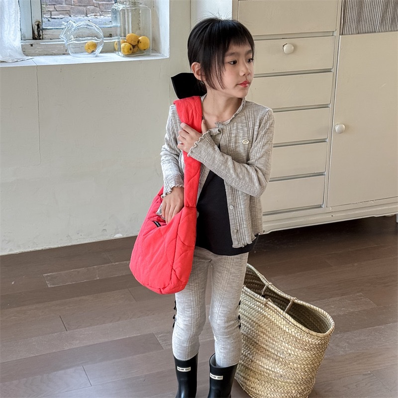 木耳邊外套+蝴蝶結內搭褲