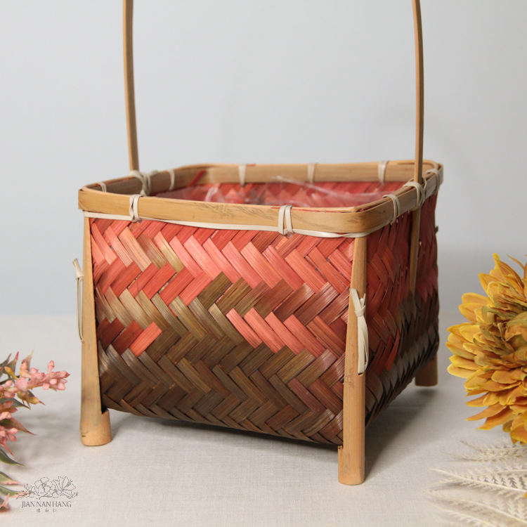 籐籃花器  古典籃