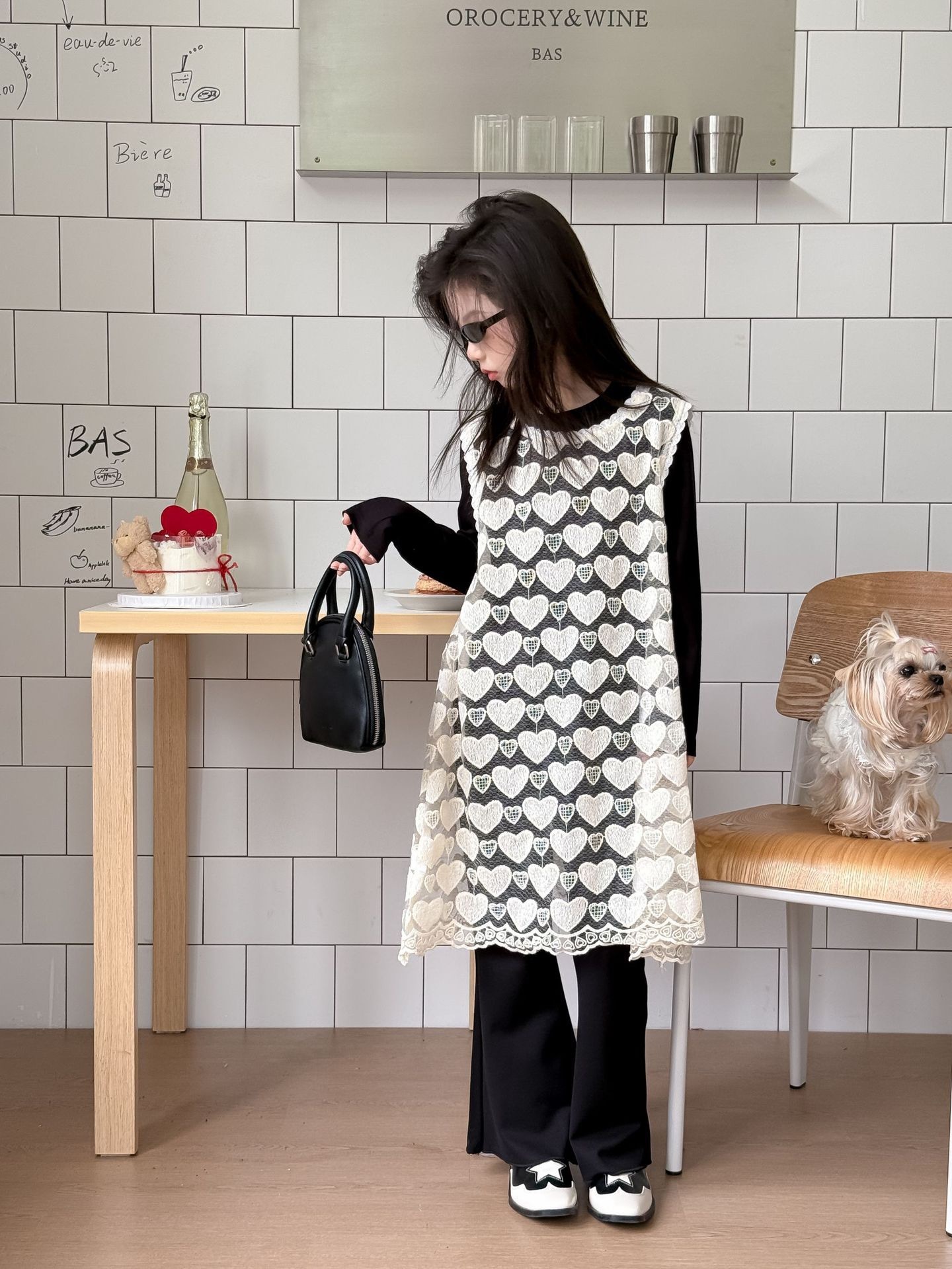 愛心蕾絲疊穿/黑色內搭/喇叭褲