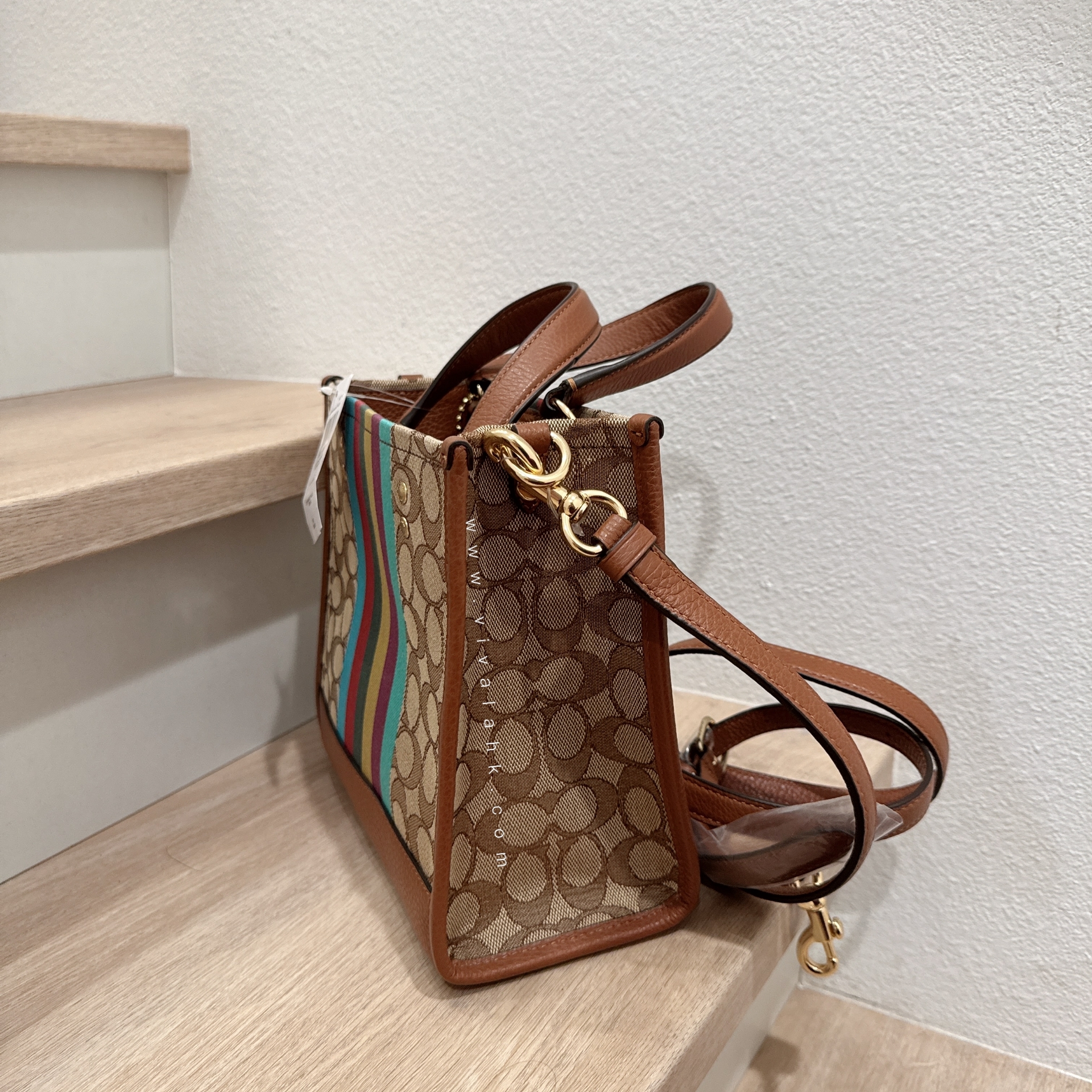 Coach - Dempsey Tote Bag 22 (布款暗花) (C5637)