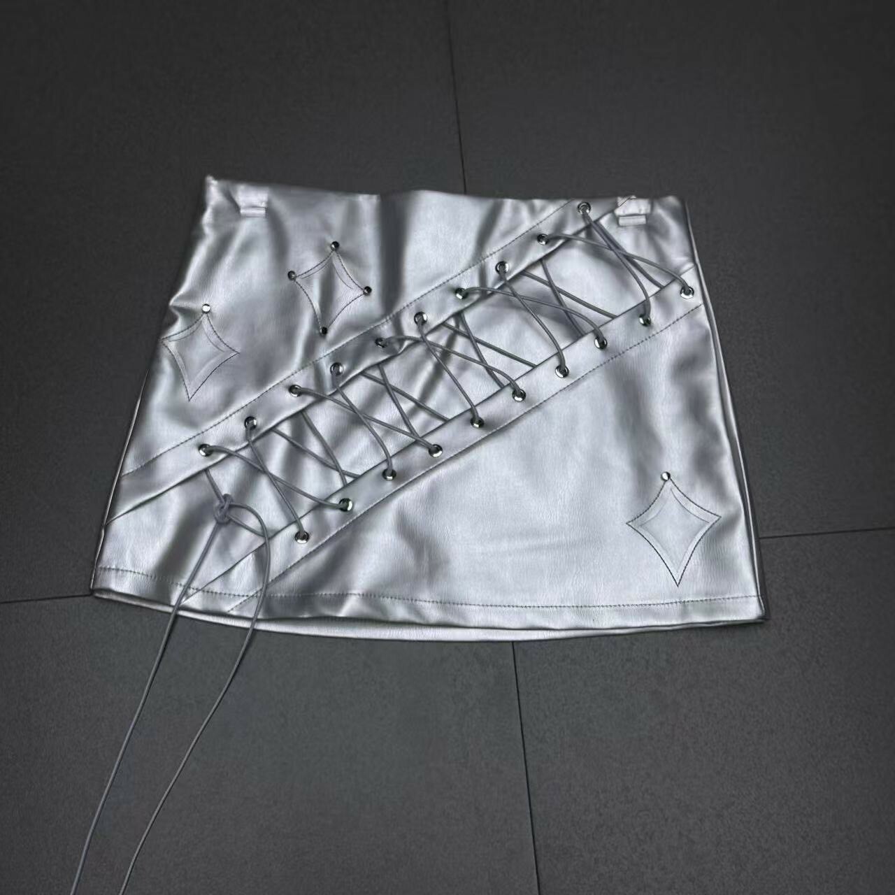 綁繩皮短裙
