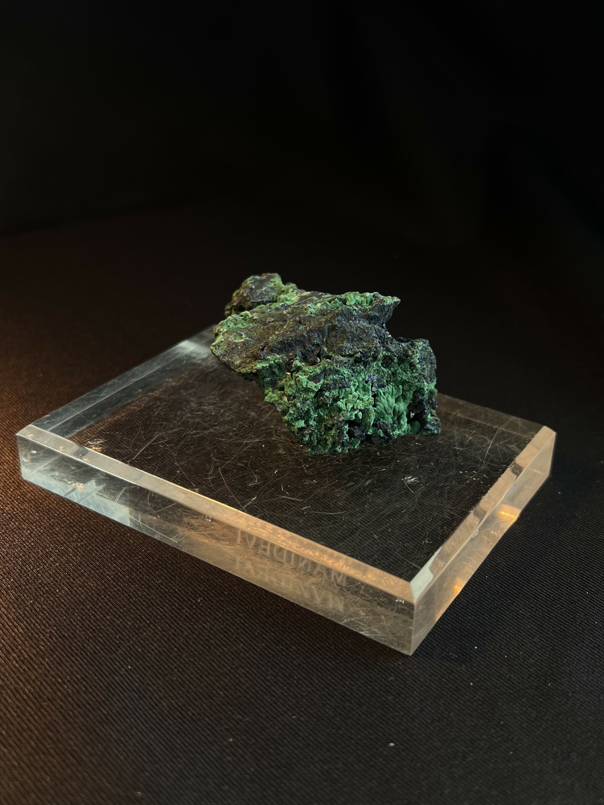 地球藍綠孔雀石 Azurite