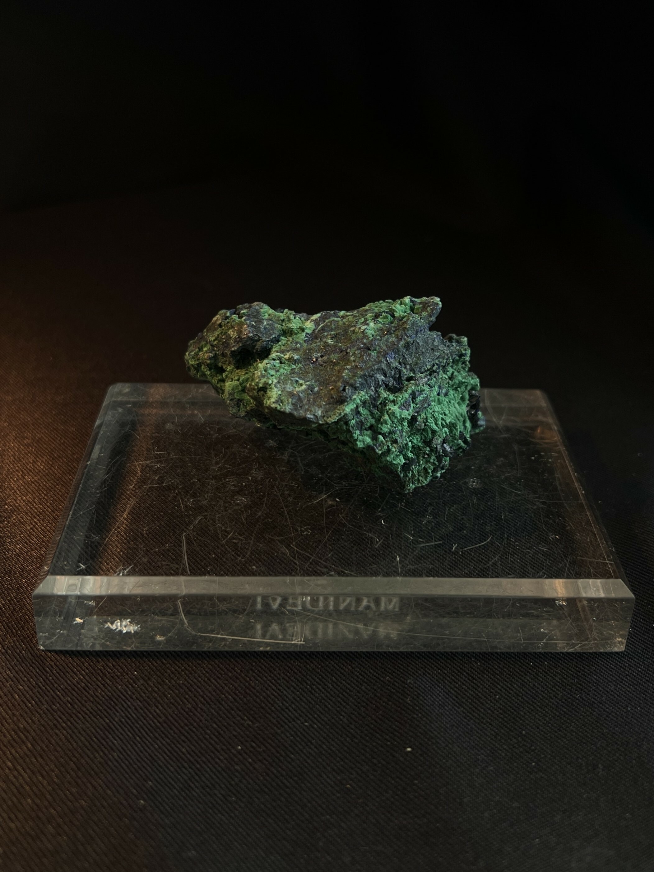 地球藍綠孔雀石 Azurite