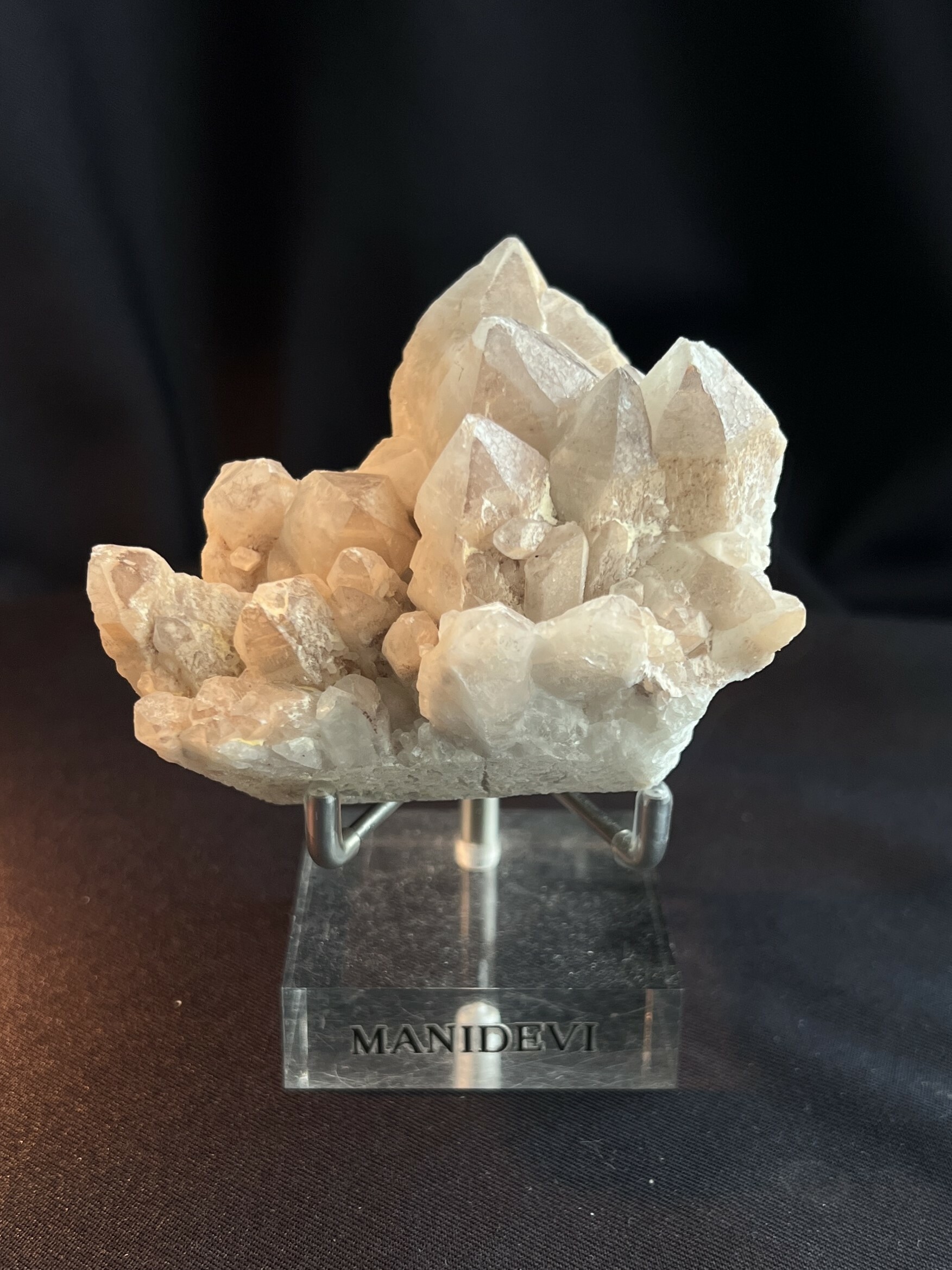 白水晶簇 Quartz
