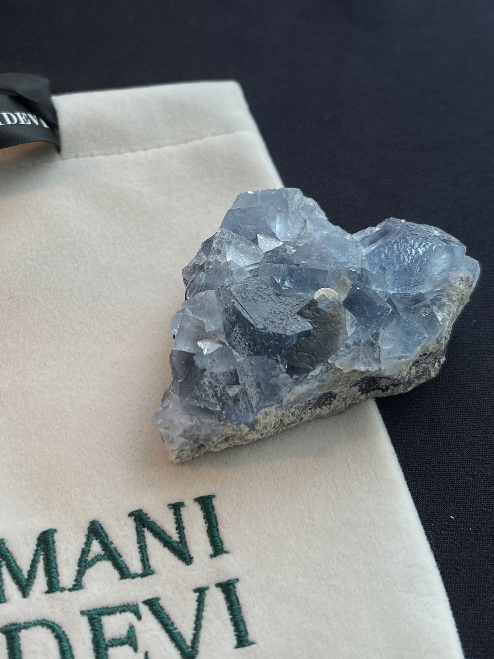 瑤港仙藍紫瑩石共生礦 Fluorite