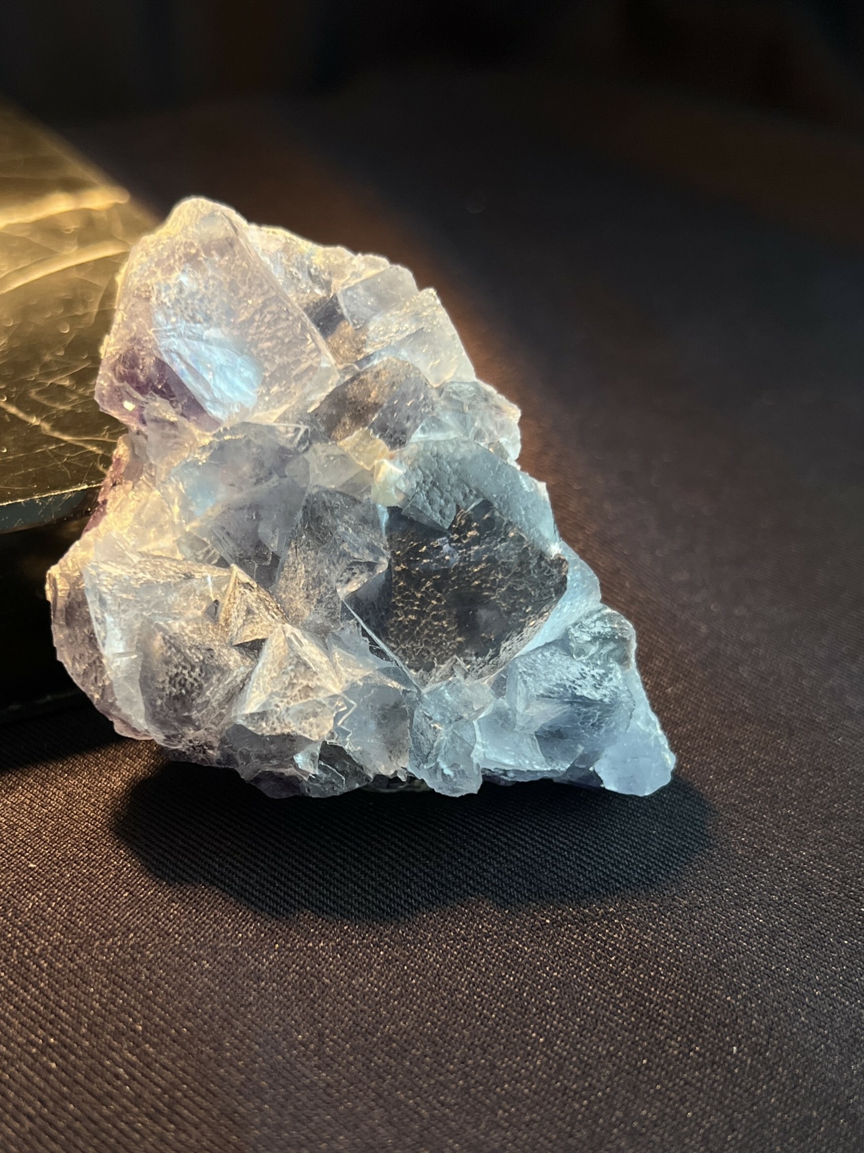瑤港仙藍紫瑩石共生礦 Fluorite
