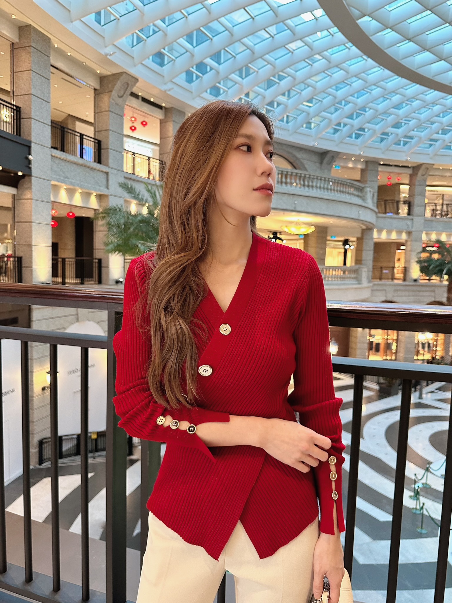 (年節必備!)絕美下擺交叉V領針織上衣